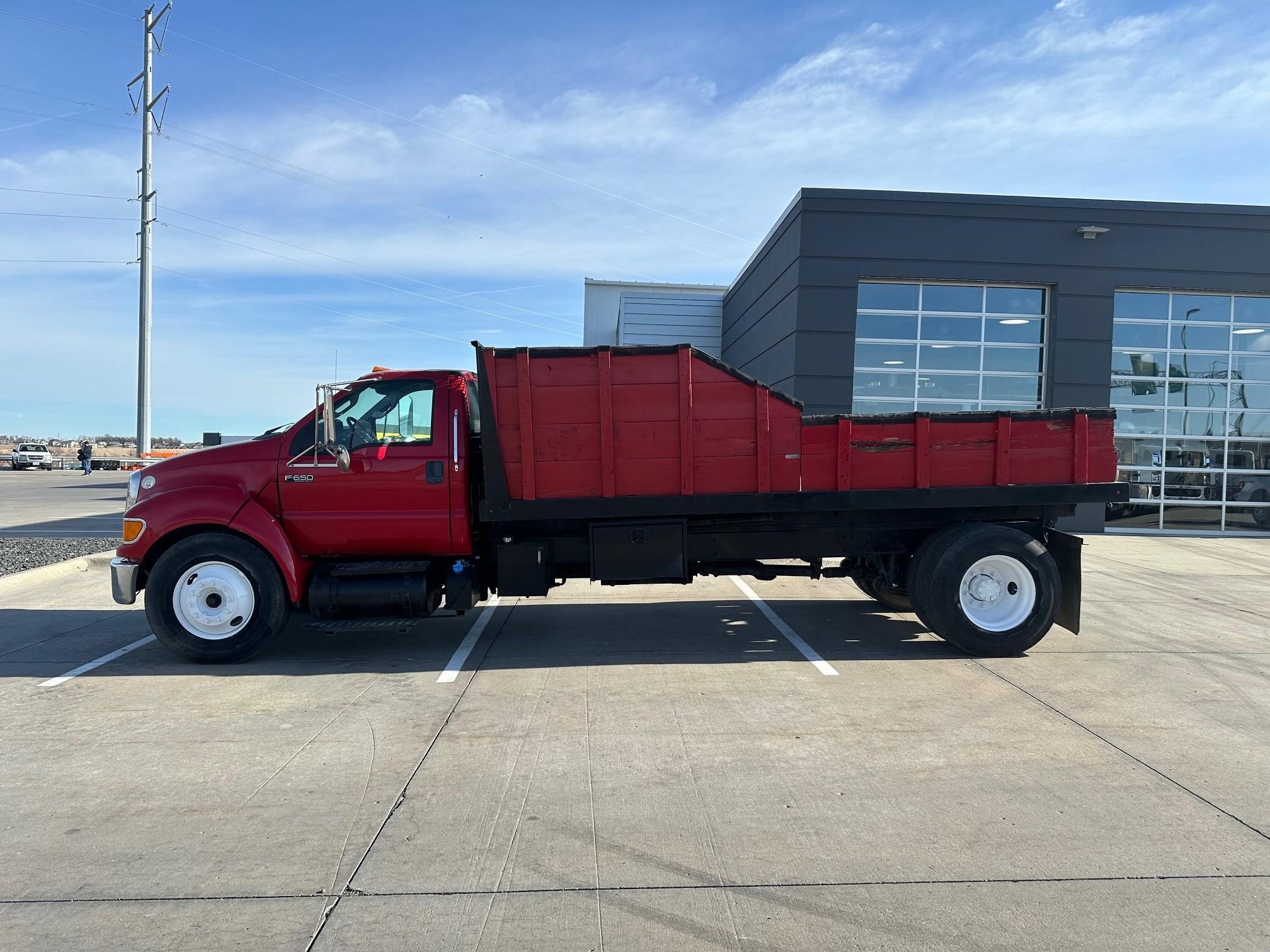 2011 FORD F650 SD - image 2 of 6