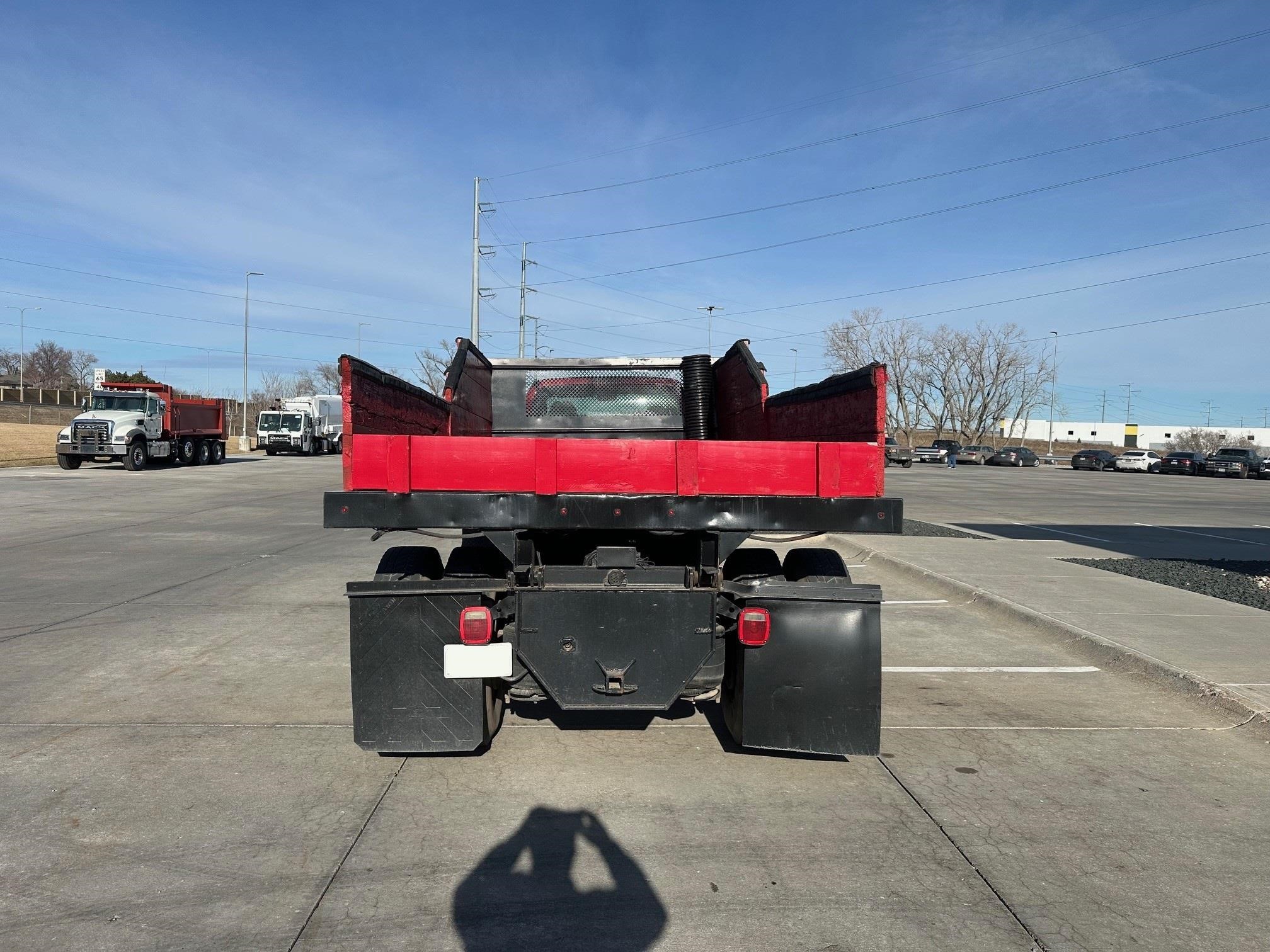 2011 FORD F650 SD - image 4 of 6