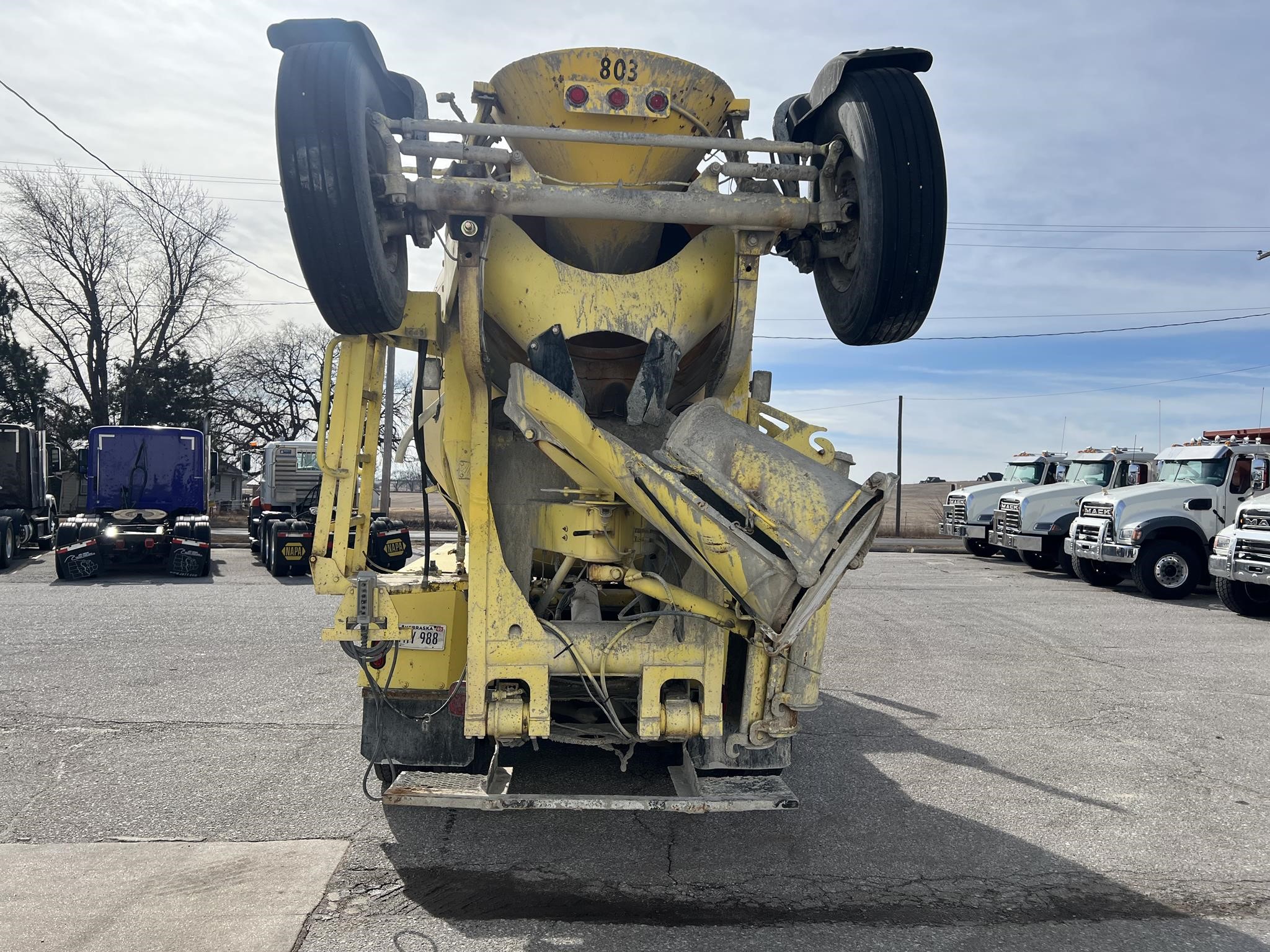 2008 MACK GRANITE GU713 - image 4 of 6