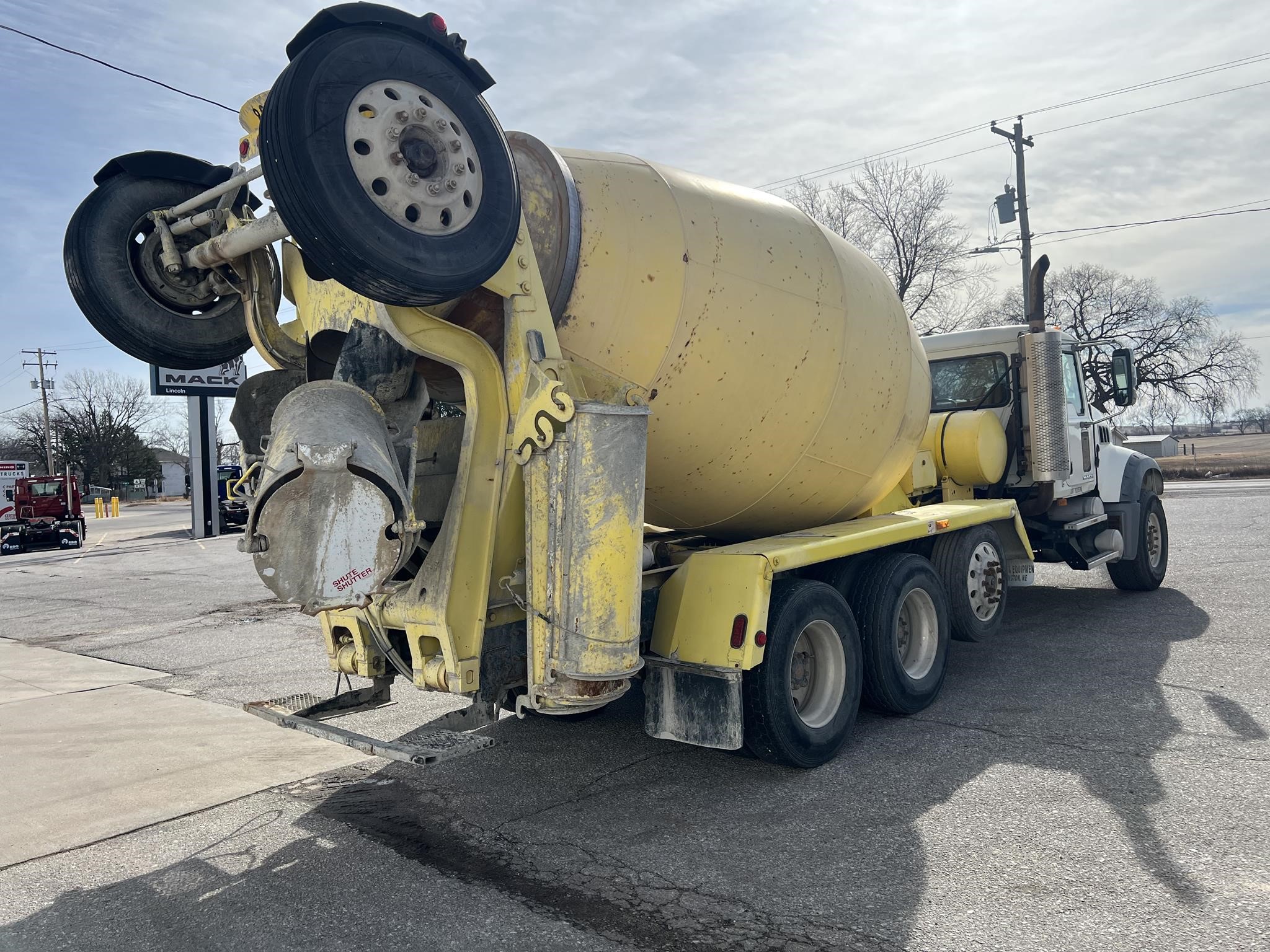 2008 MACK GRANITE GU713 - image 5 of 6