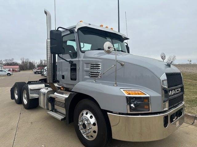2021 MACK ANTHEM 64T - image 2 of 6