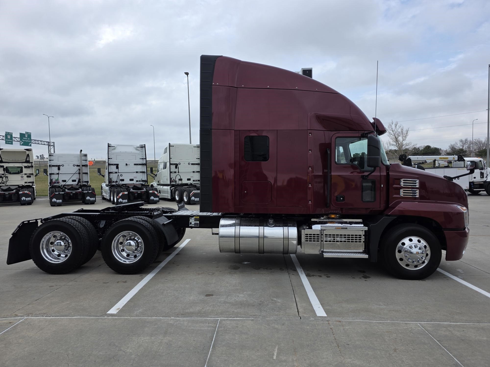 2021 MACK ANTHEM 64T - image 4 of 6