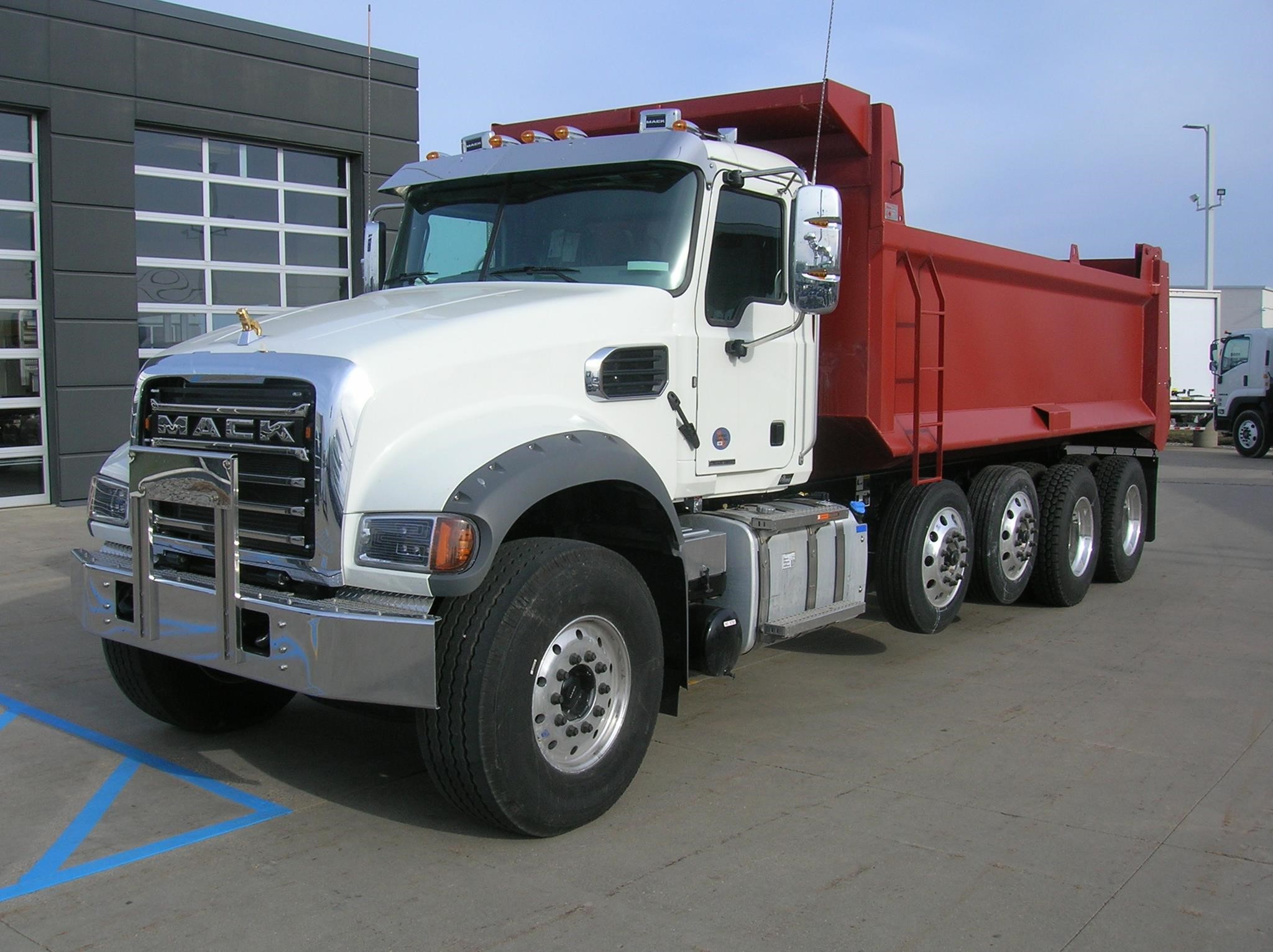2027 MACK GRANITE 104FR - image 1 of 6