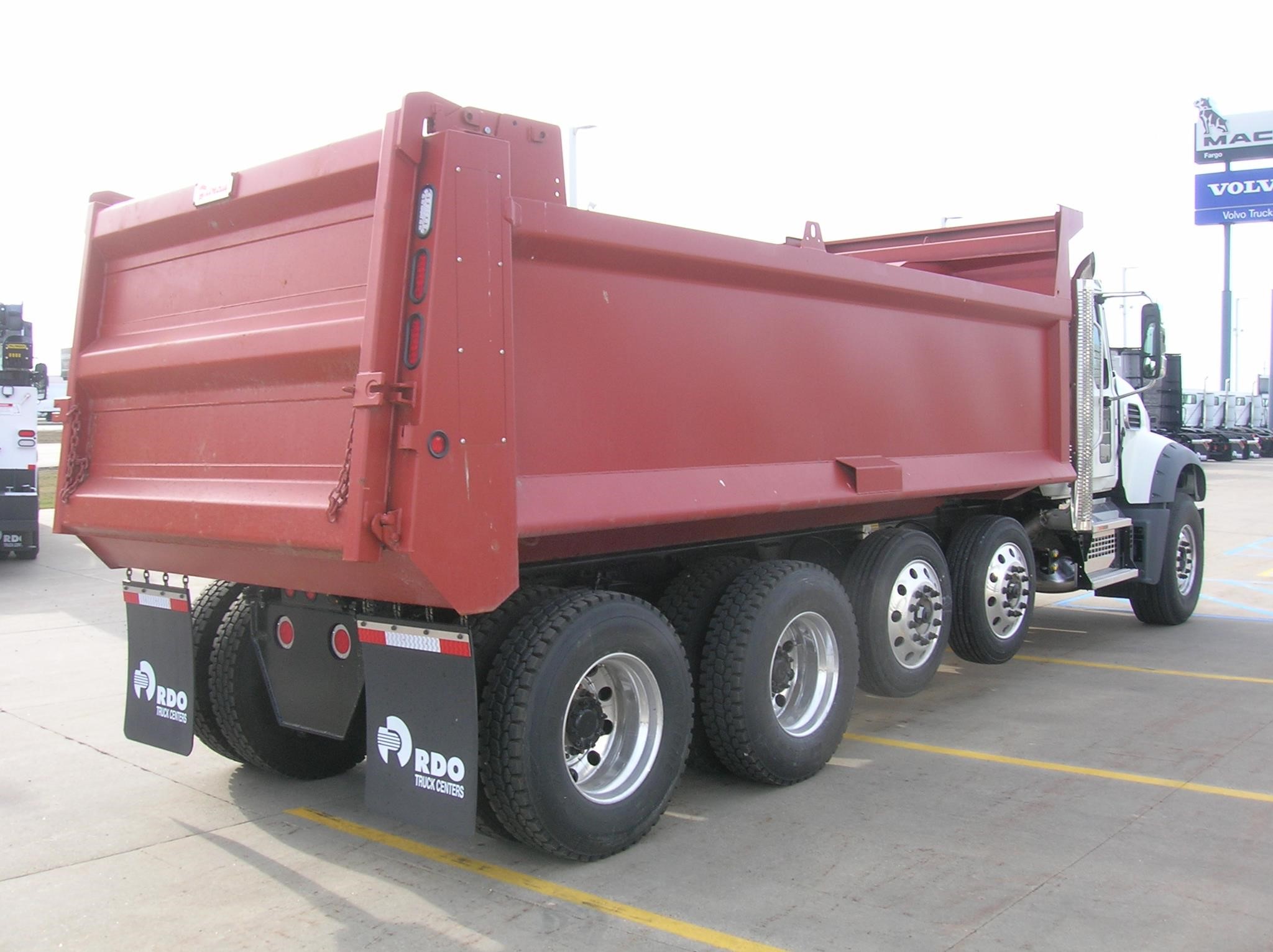 2027 MACK GRANITE 104FR - image 5 of 6