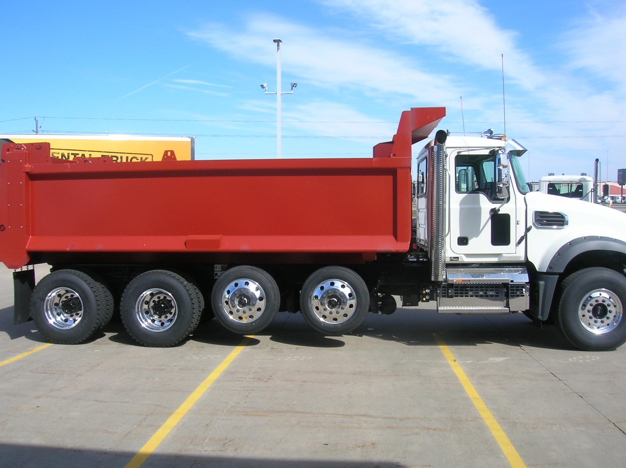 2027 MACK GRANITE 104FR - image 4 of 6