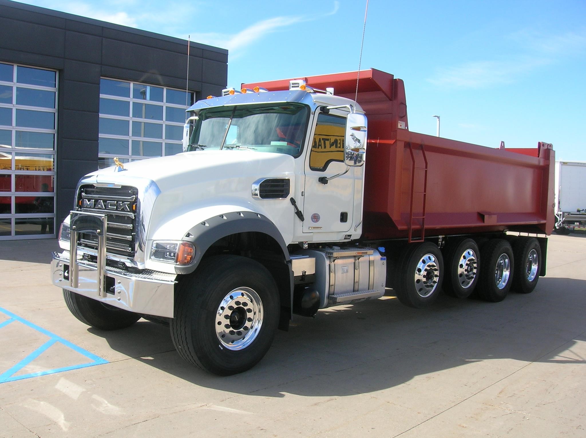 2027 MACK GRANITE 104FR - image 1 of 6