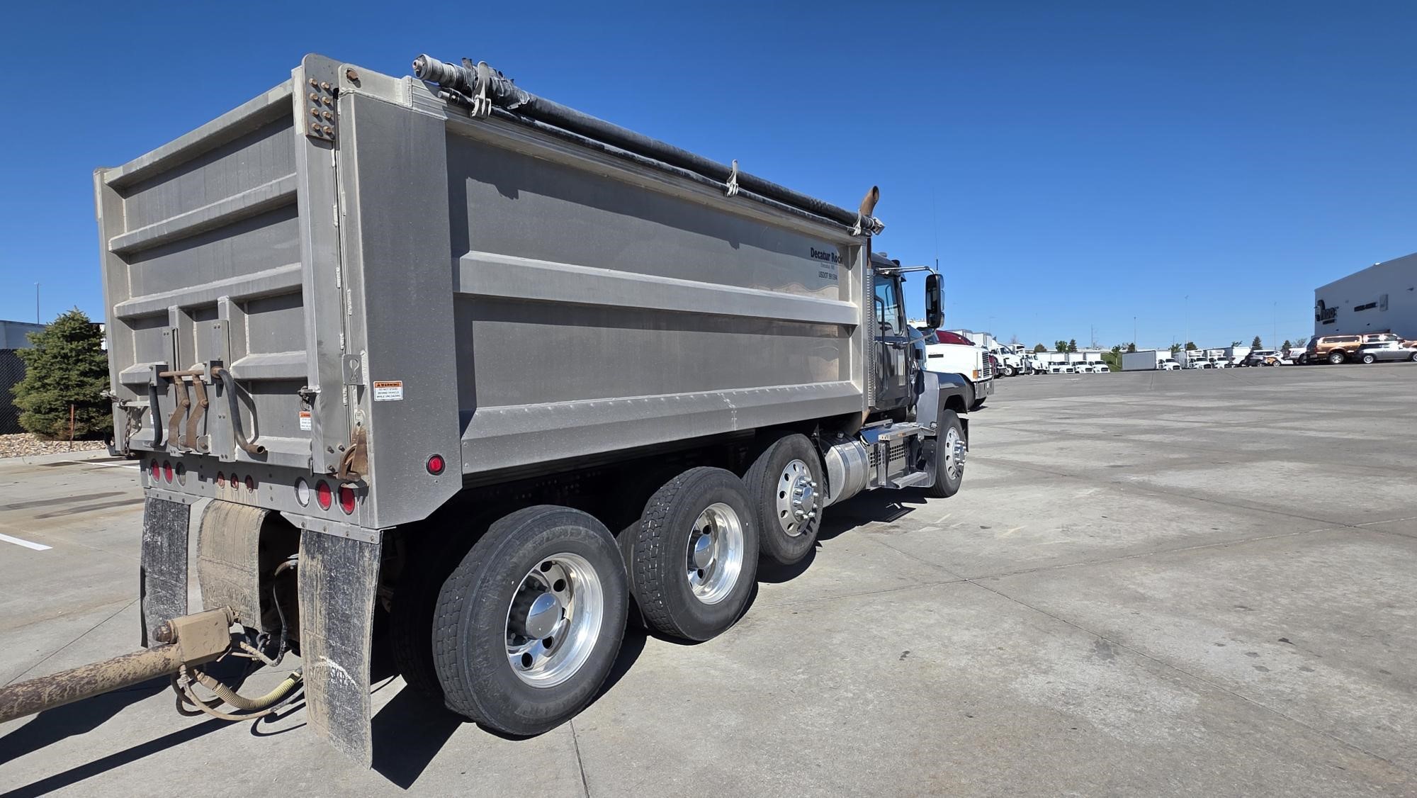 2021 MACK PINNACLE 64R - image 4 of 6