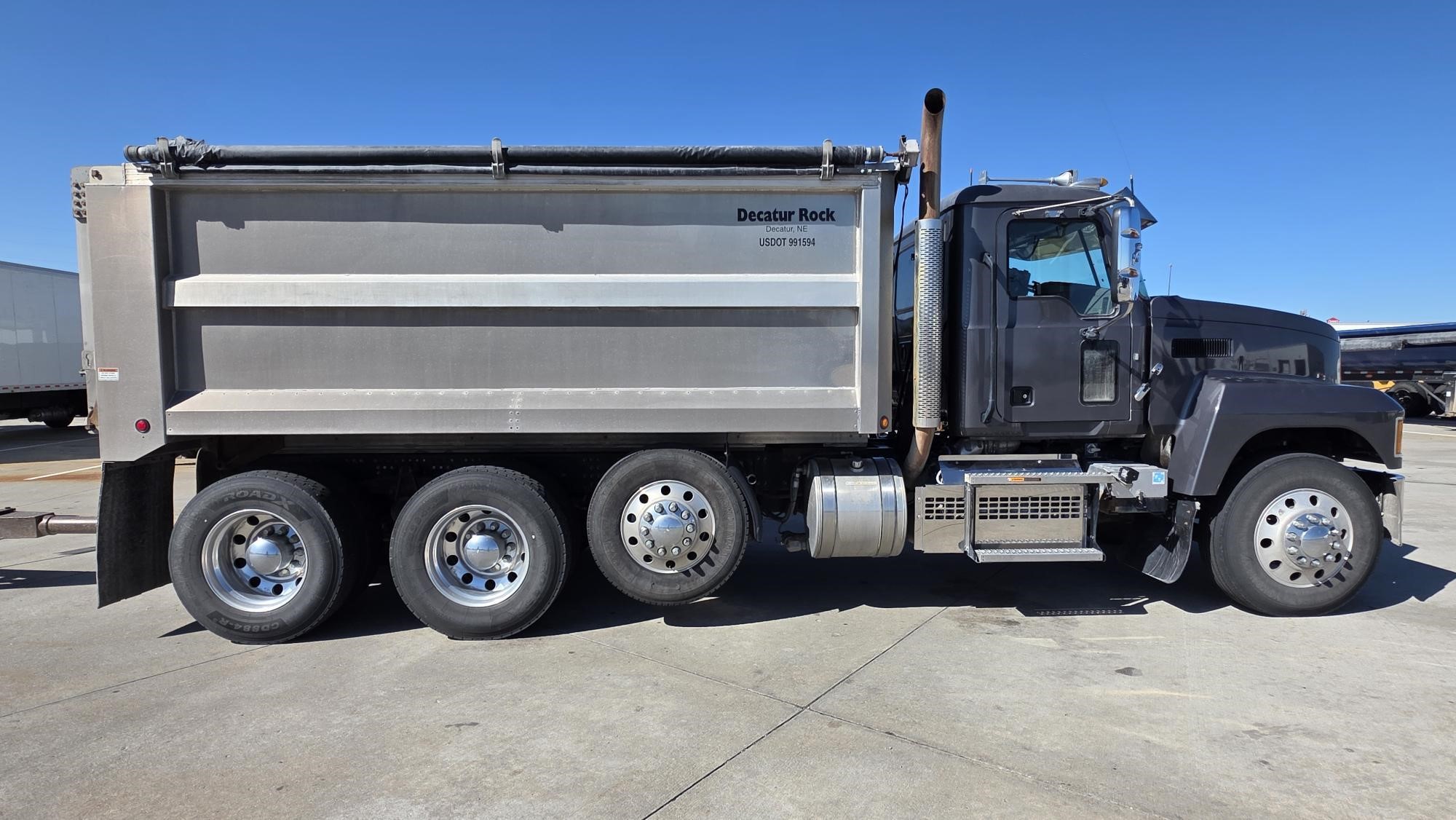 2021 MACK PINNACLE 64R - image 5 of 6