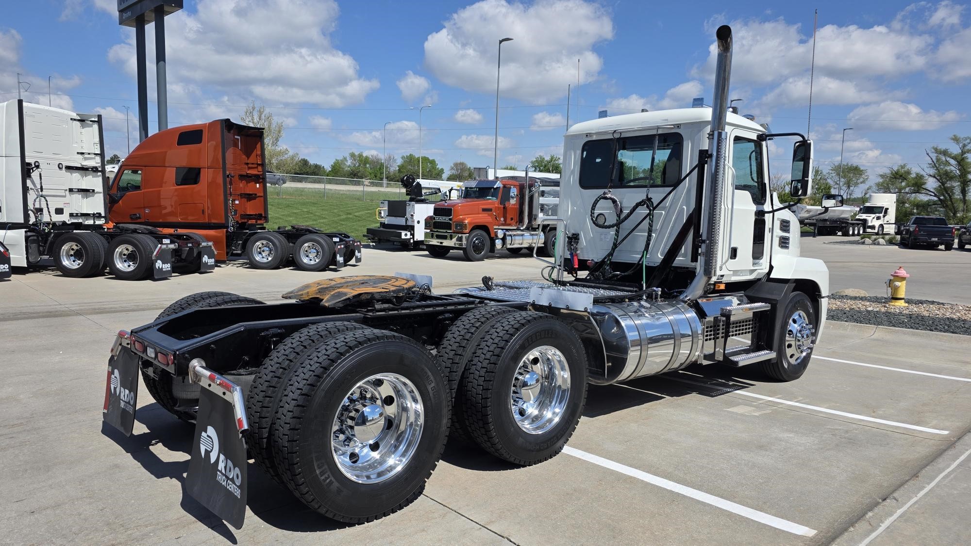2022 MACK ANTHEM 64T - image 6 of 6