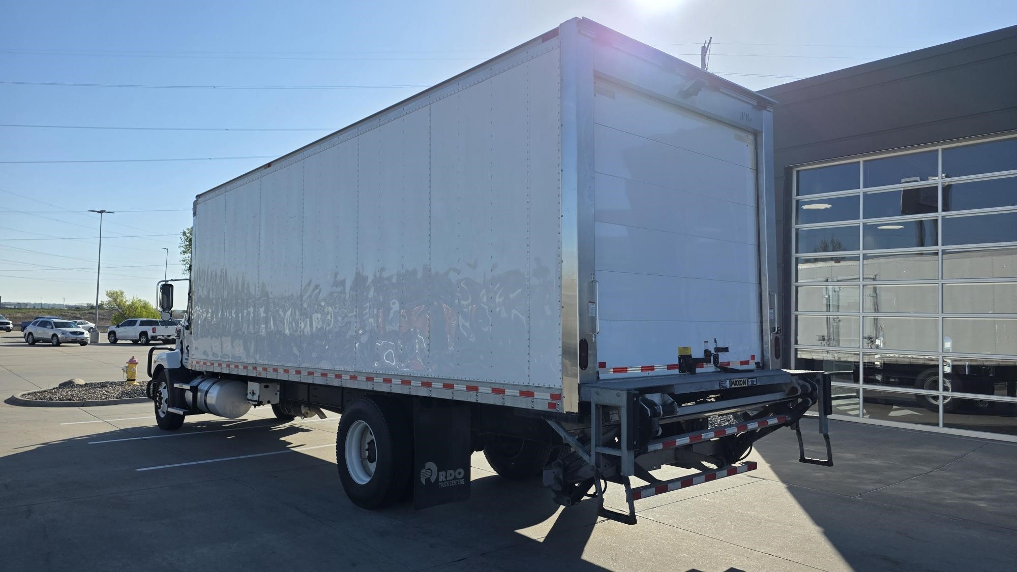2021 MACK MD6 - image 3 of 6