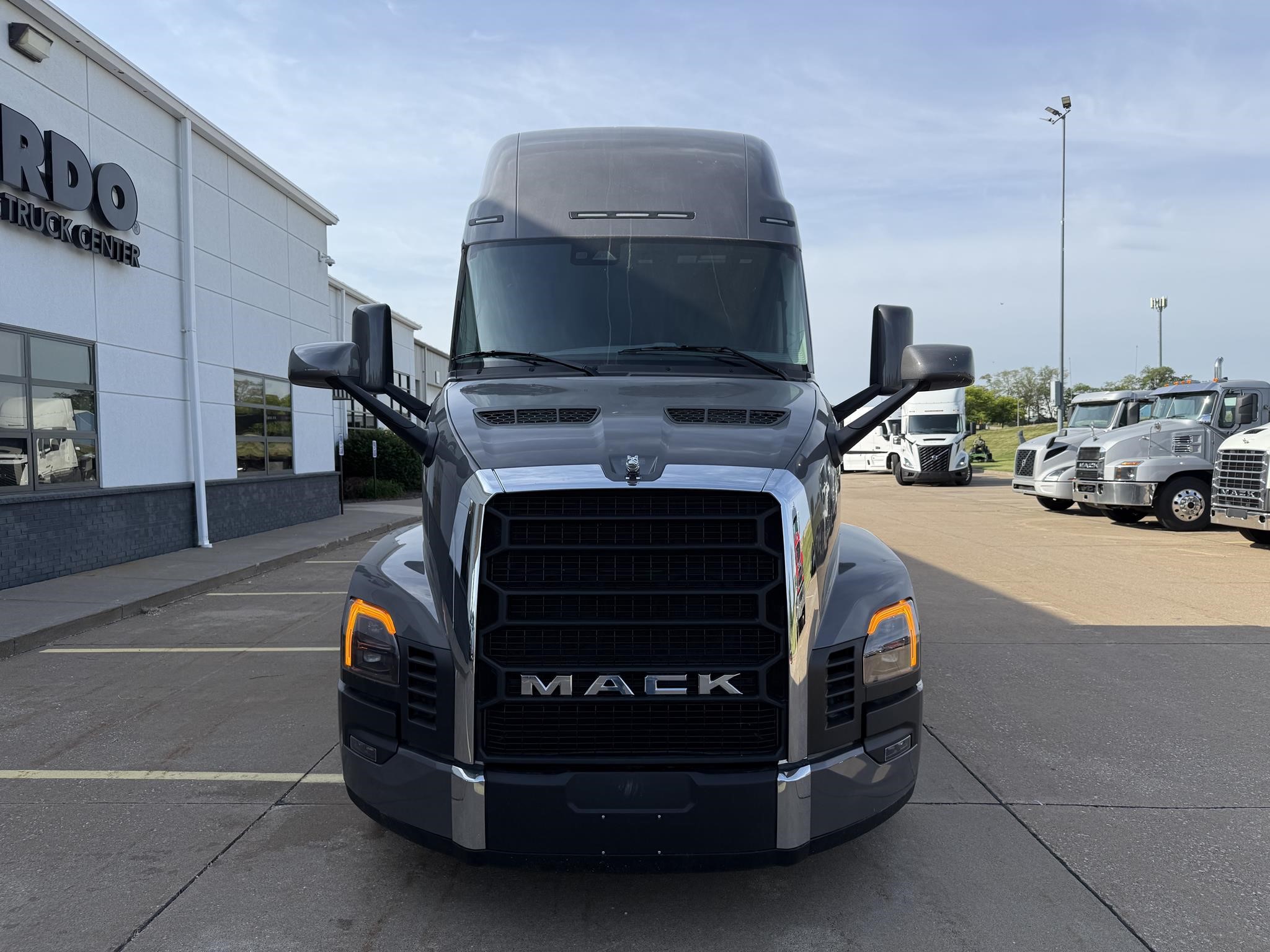 2026 MACK PIONEER 64T - image 2 of 6
