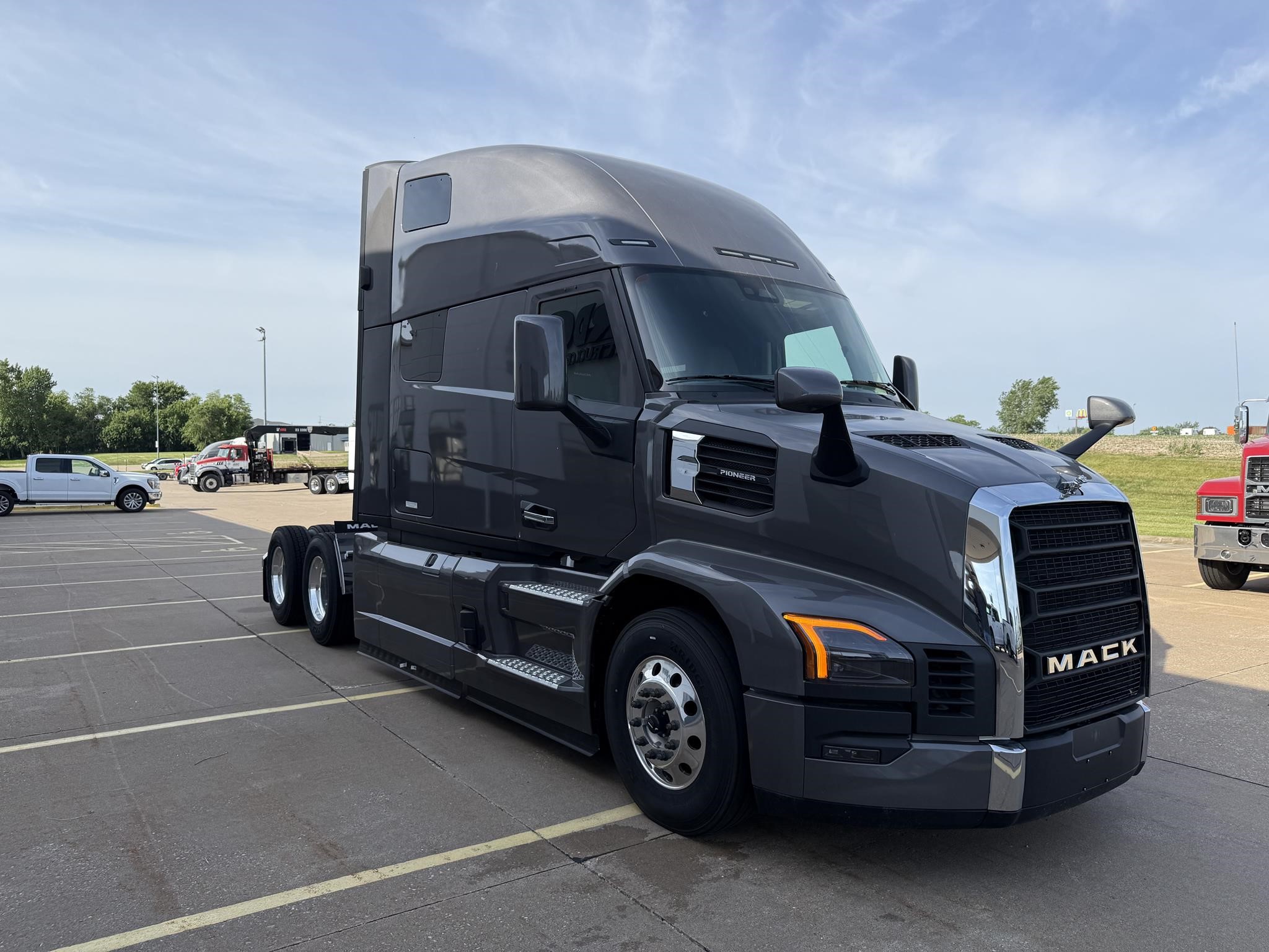 2026 MACK PIONEER 64T - image 3 of 6