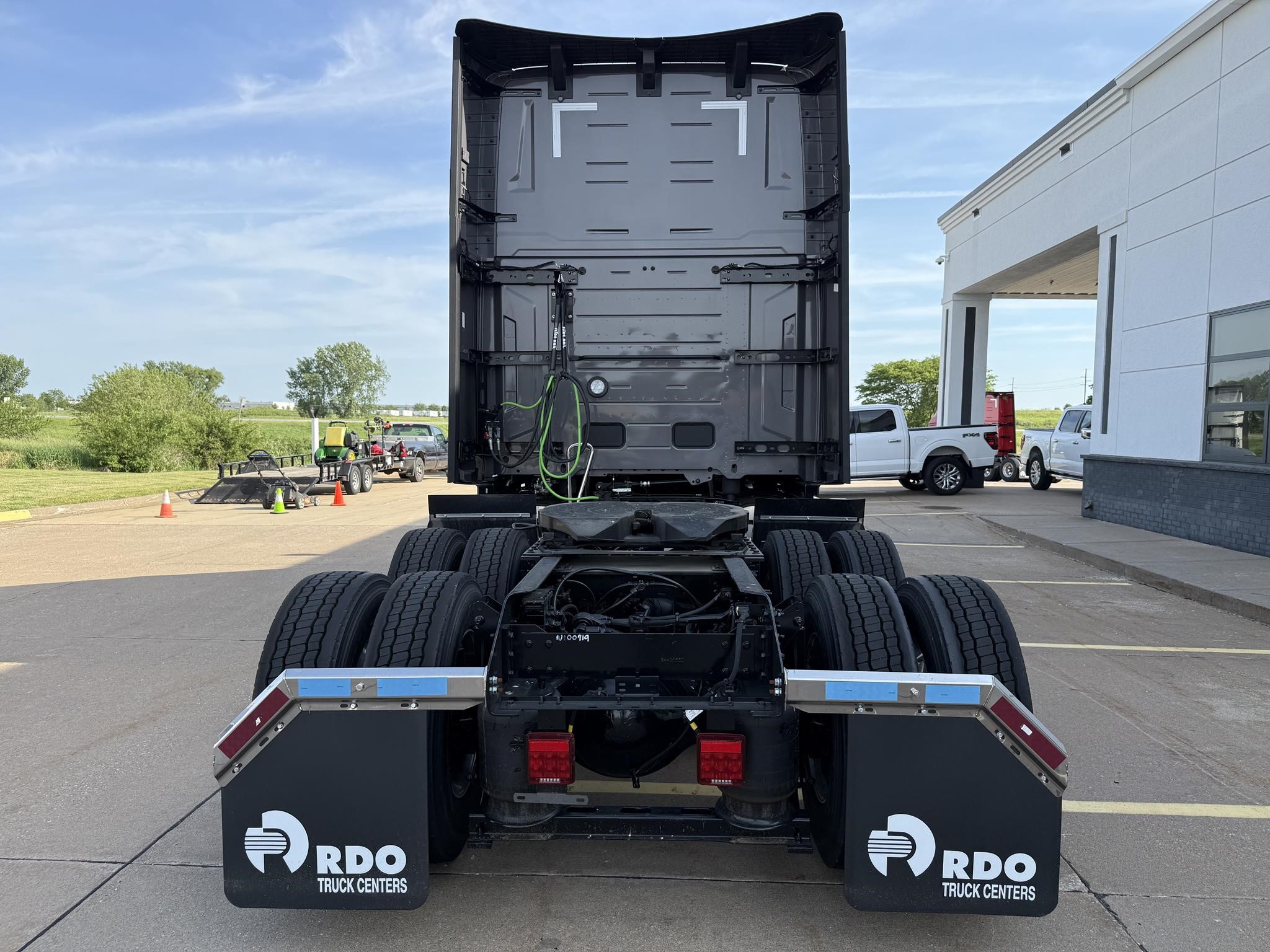2026 MACK PIONEER 64T - image 5 of 6