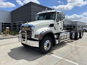 2027 MACK GRANITE 84FT 11025568551