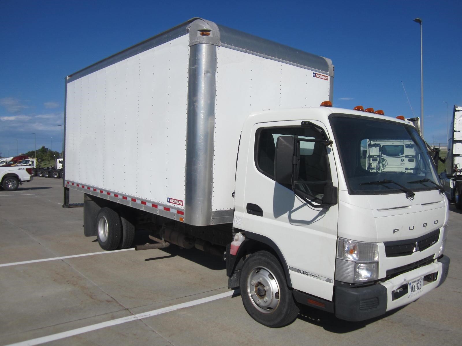 2019 MITSUBISHI FUSO FE140 - image 3 of 6