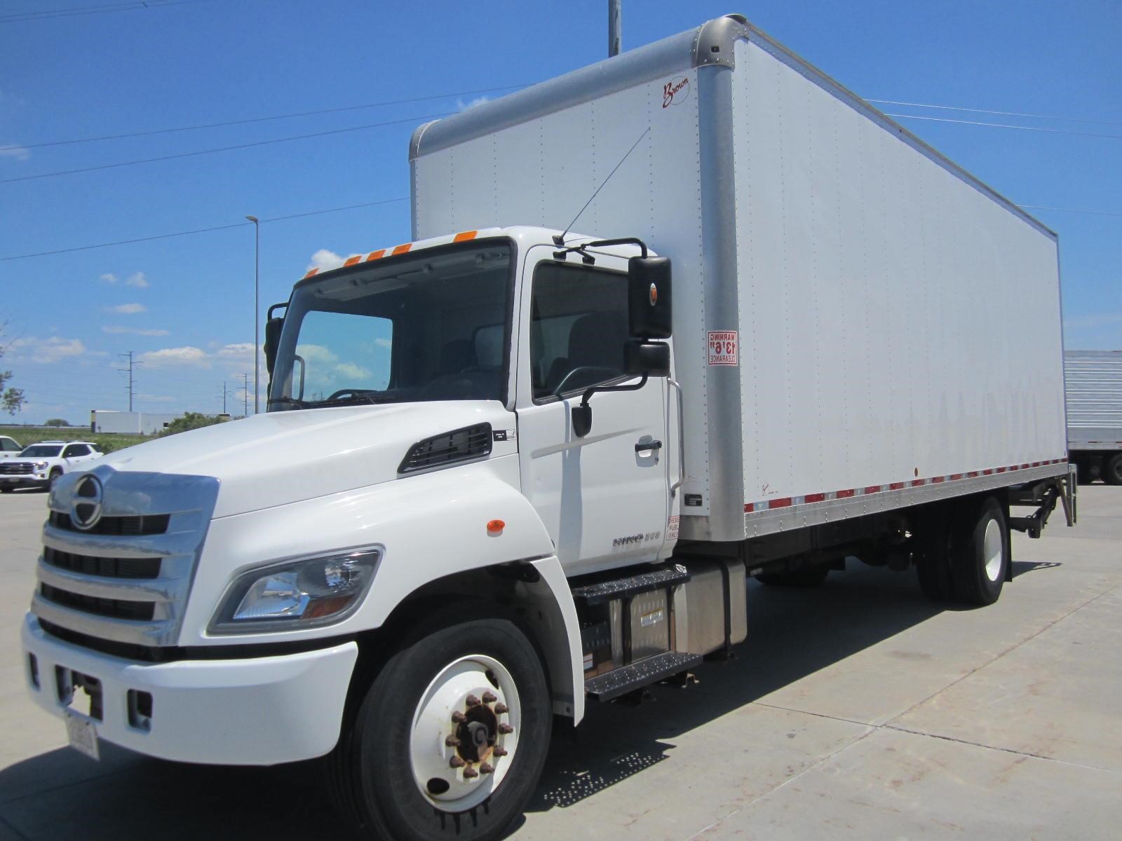 2020 HINO 268A - image 1 of 6