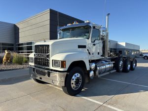 2027 MACK PINNACLE 84T 9075062079