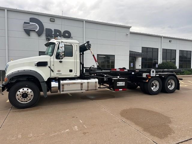 2026 MACK GRANITE 64FR - image 2 of 6
