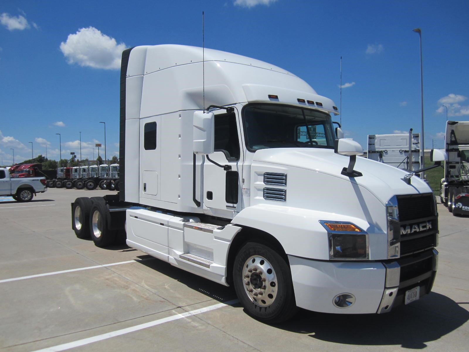 2022 MACK ANTHEM 64T 2022 MACK ANTHEM 64T - image 3 of 6