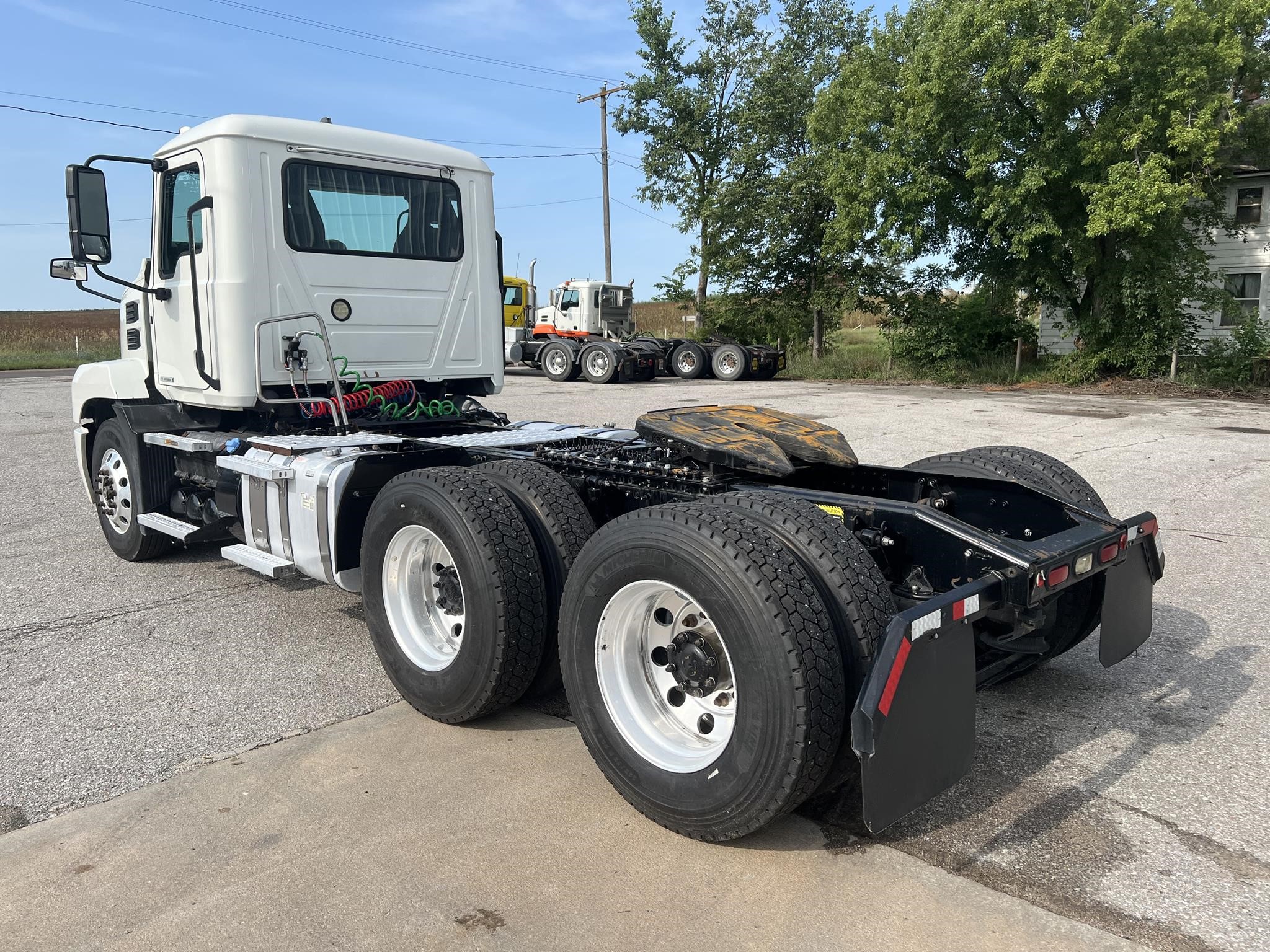 2020 MACK ANTHEM 64T - image 3 of 6
