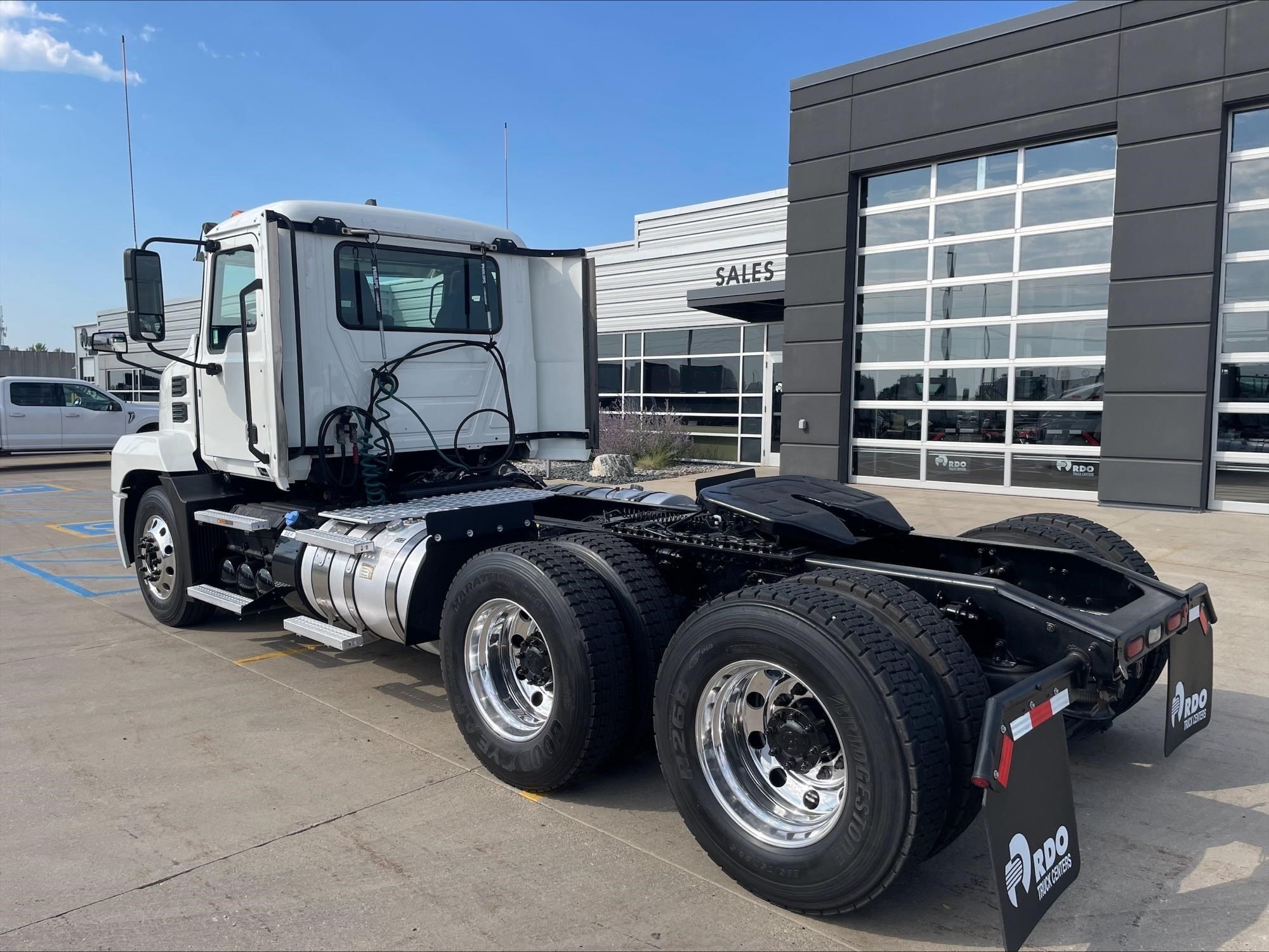 2020 MACK ANTHEM 64T 2020 MACK ANTHEM 64T - image 3 of 6