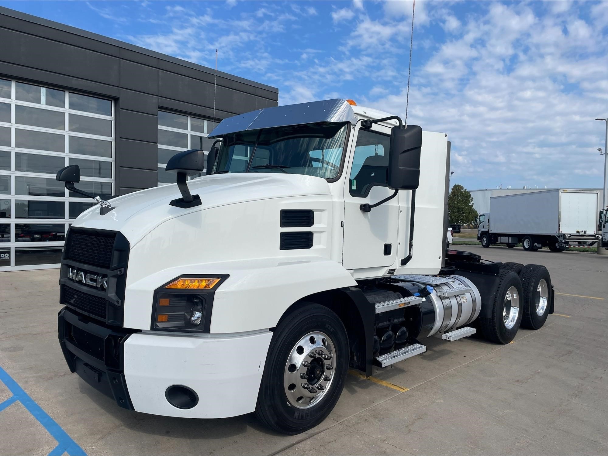 2020 MACK ANTHEM 64T 2020 MACK ANTHEM 64T - image 1 of 6