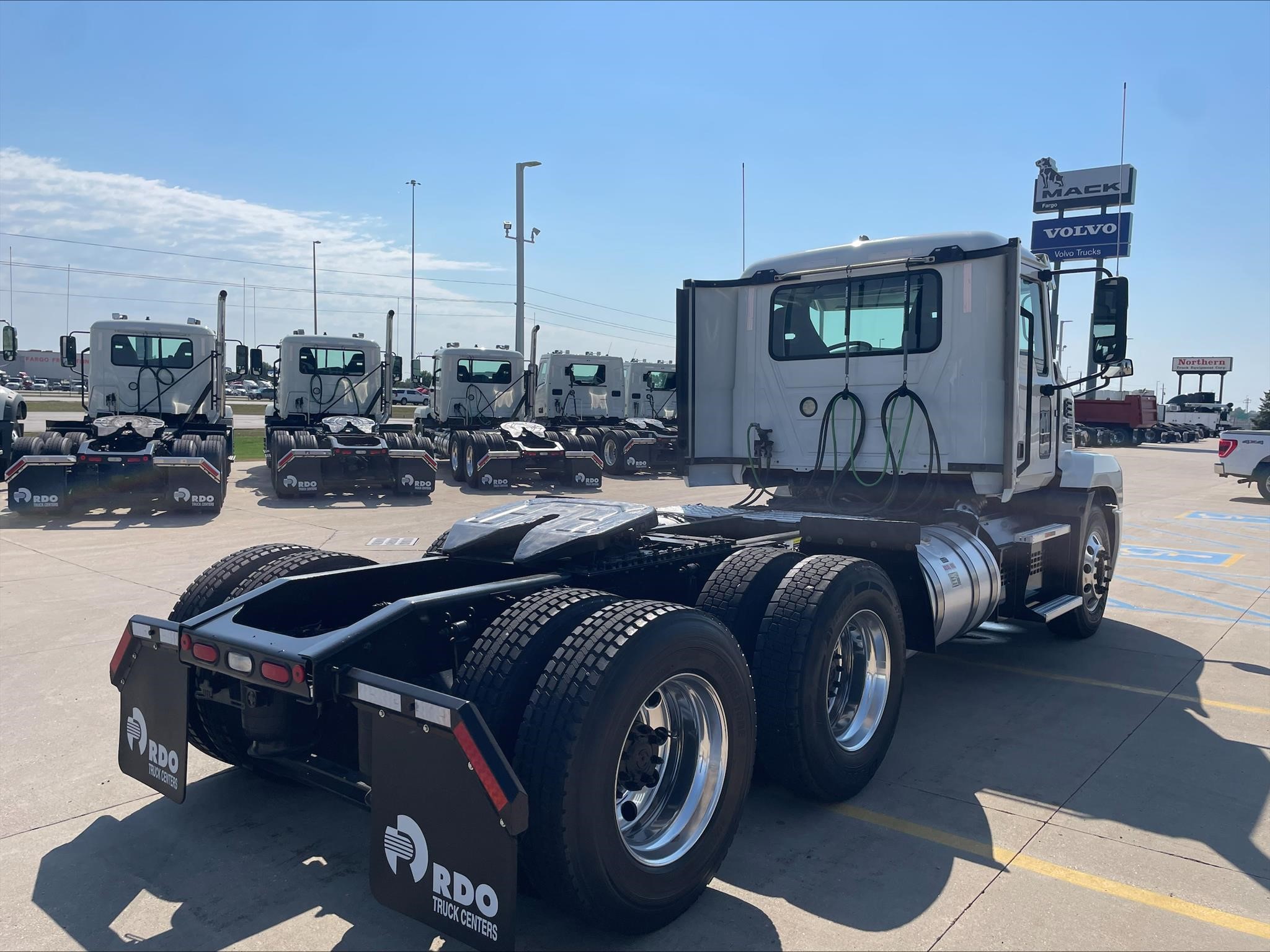 2020 MACK ANTHEM 64T 2020 MACK ANTHEM 64T - image 5 of 6