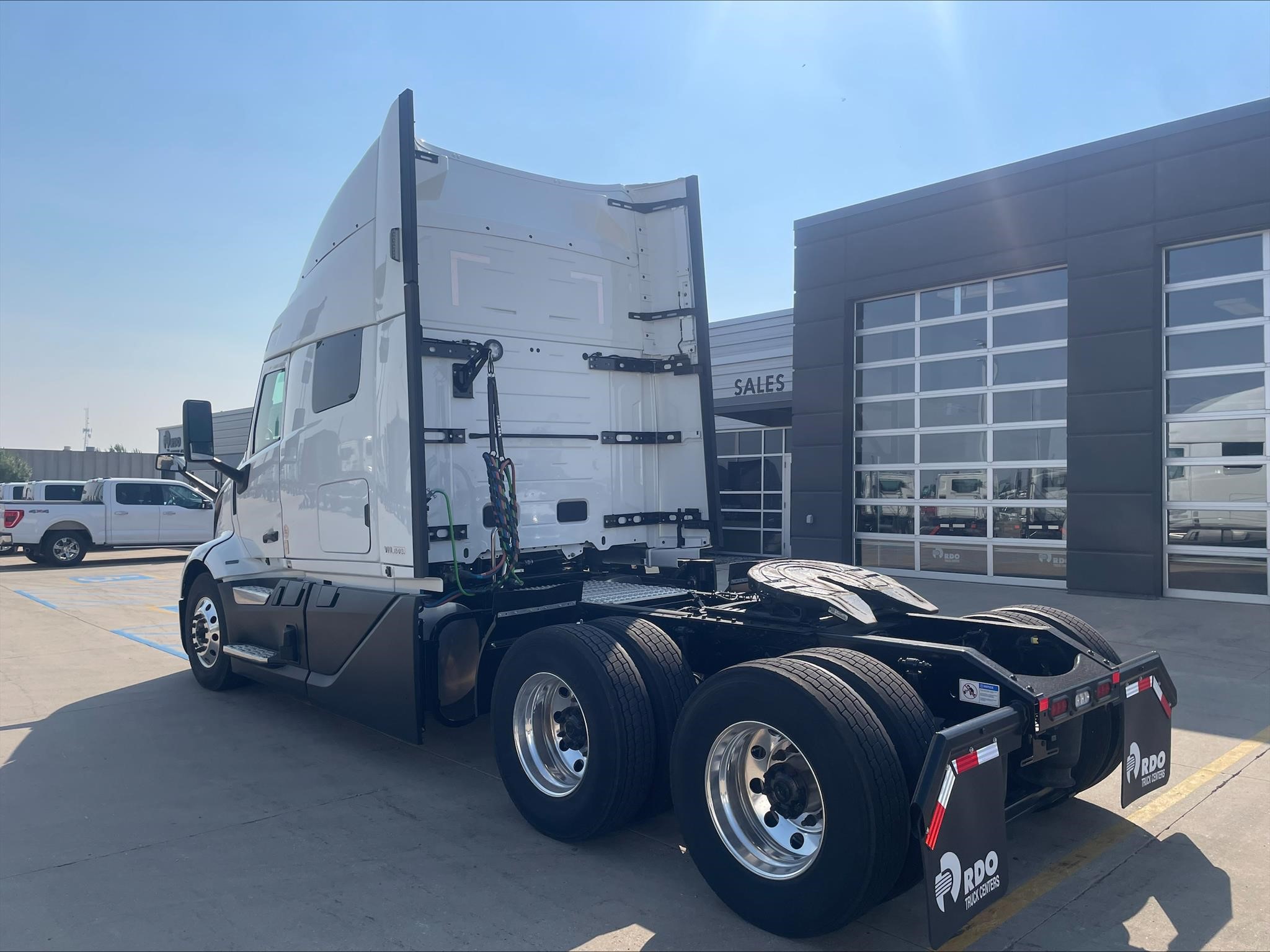 2026 Volvo — photo 3