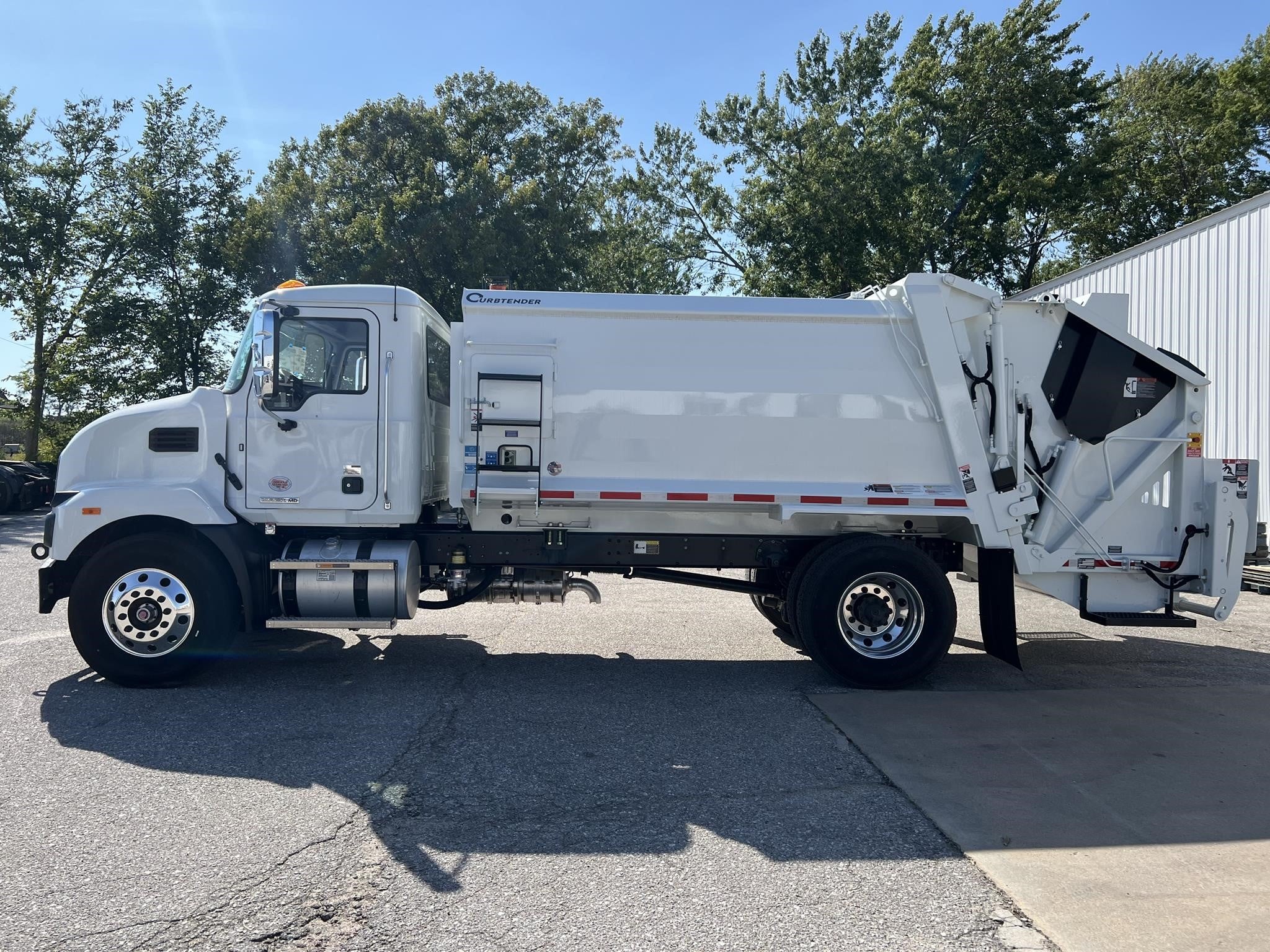2026 MACK MD6 2026 MACK MD6 - image 2 of 6