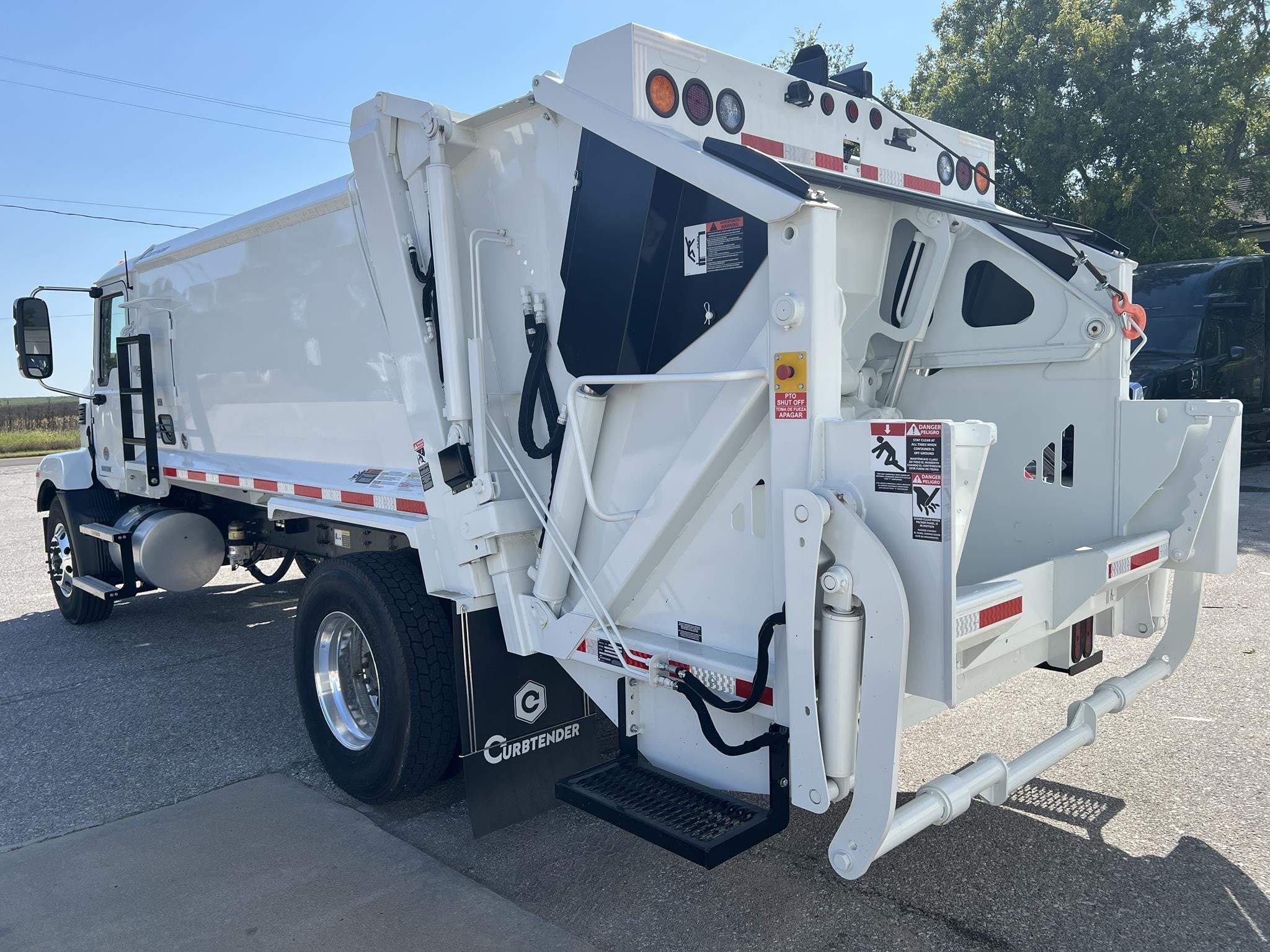 2026 MACK MD6 2026 MACK MD6 - image 3 of 6