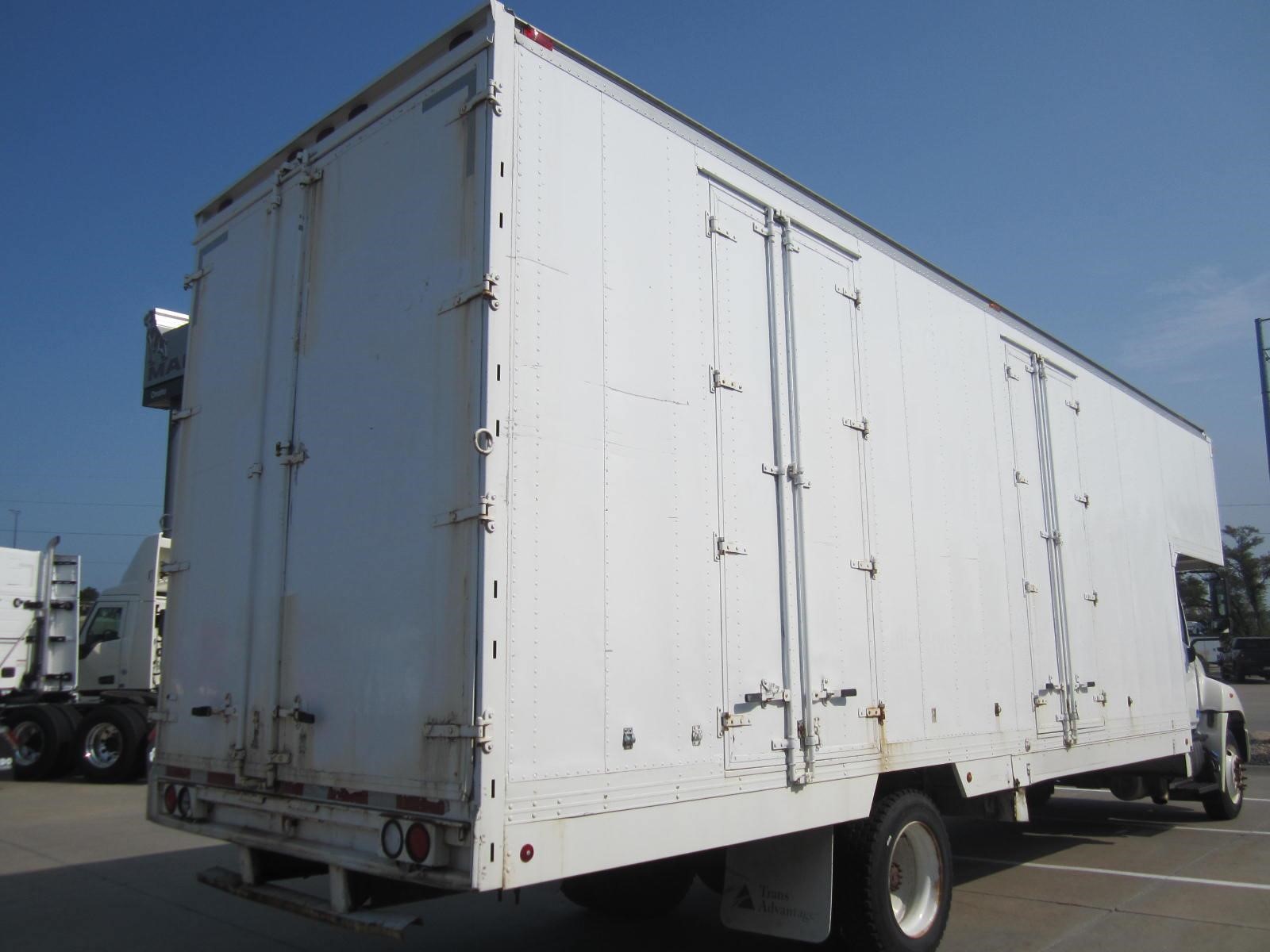 2013 HINO 268 2013 HINO 268 - image 6 of 6