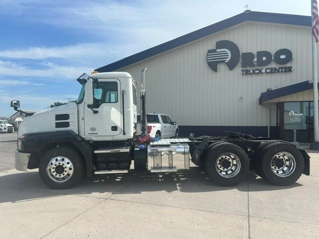 2020 MACK ANTHEM 64T 2020 MACK ANTHEM 64T - image 2 of 6