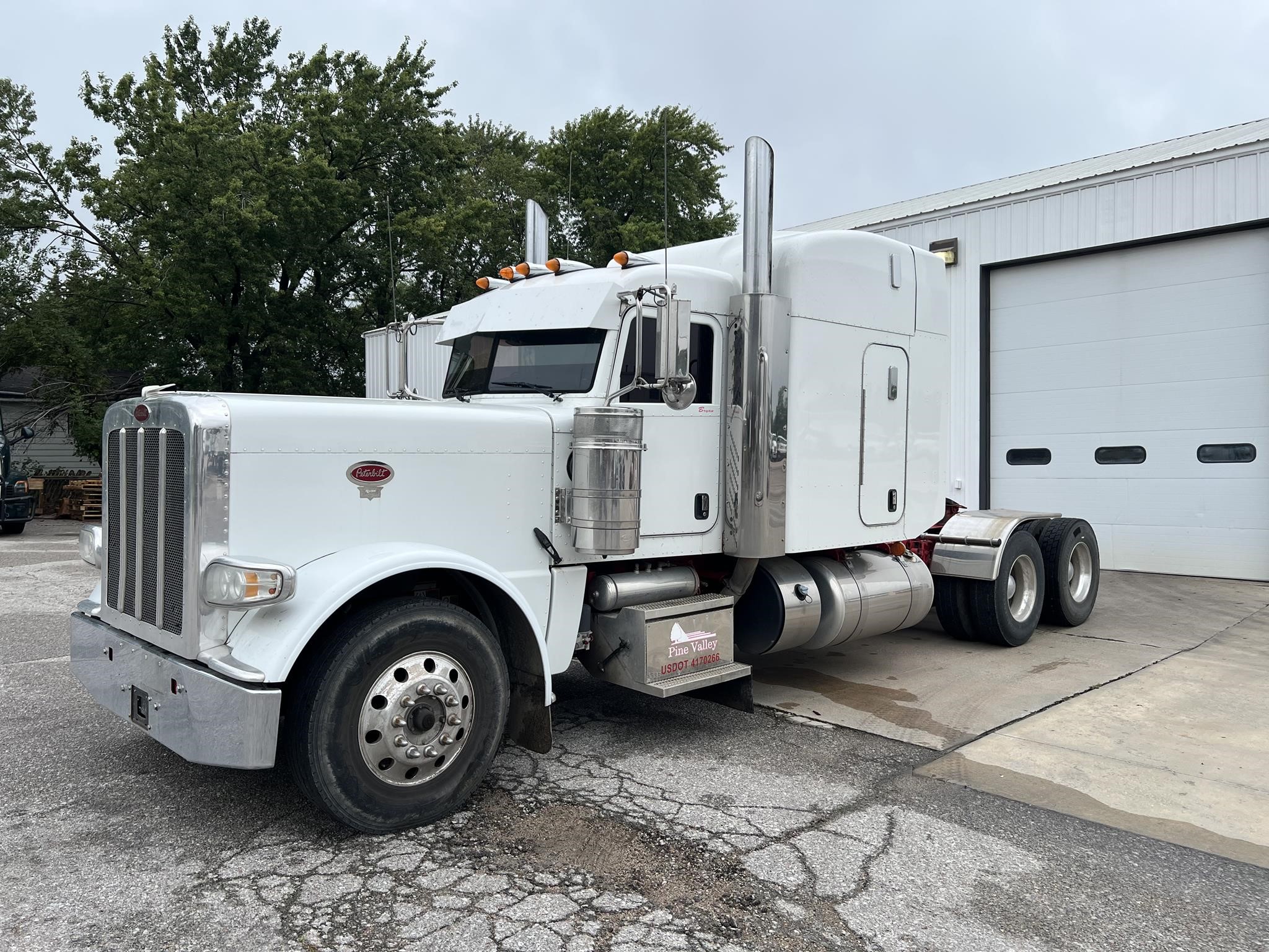 2014 PETERBILT 389 2014 PETERBILT 389 - image 1 of 6
