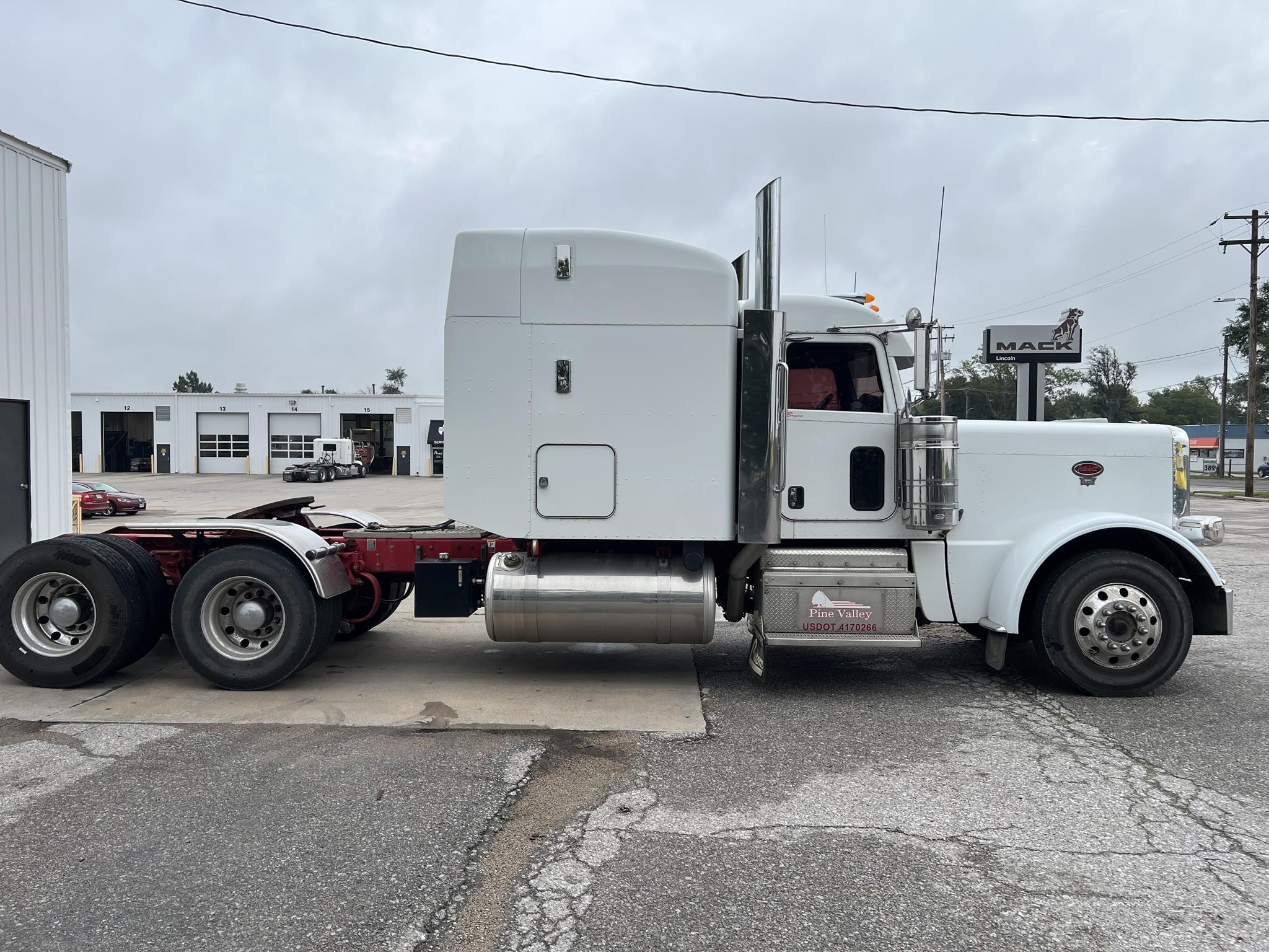 2014 PETERBILT 389 2014 PETERBILT 389 - image 6 of 6