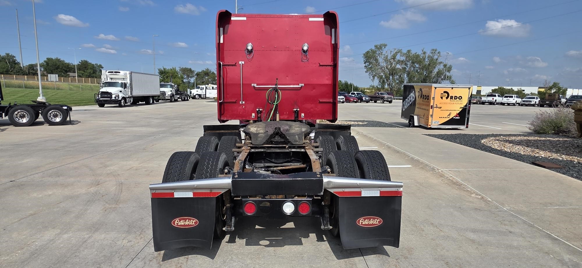2013 PETERBILT 386 2013 PETERBILT 386 - image 4 of 6