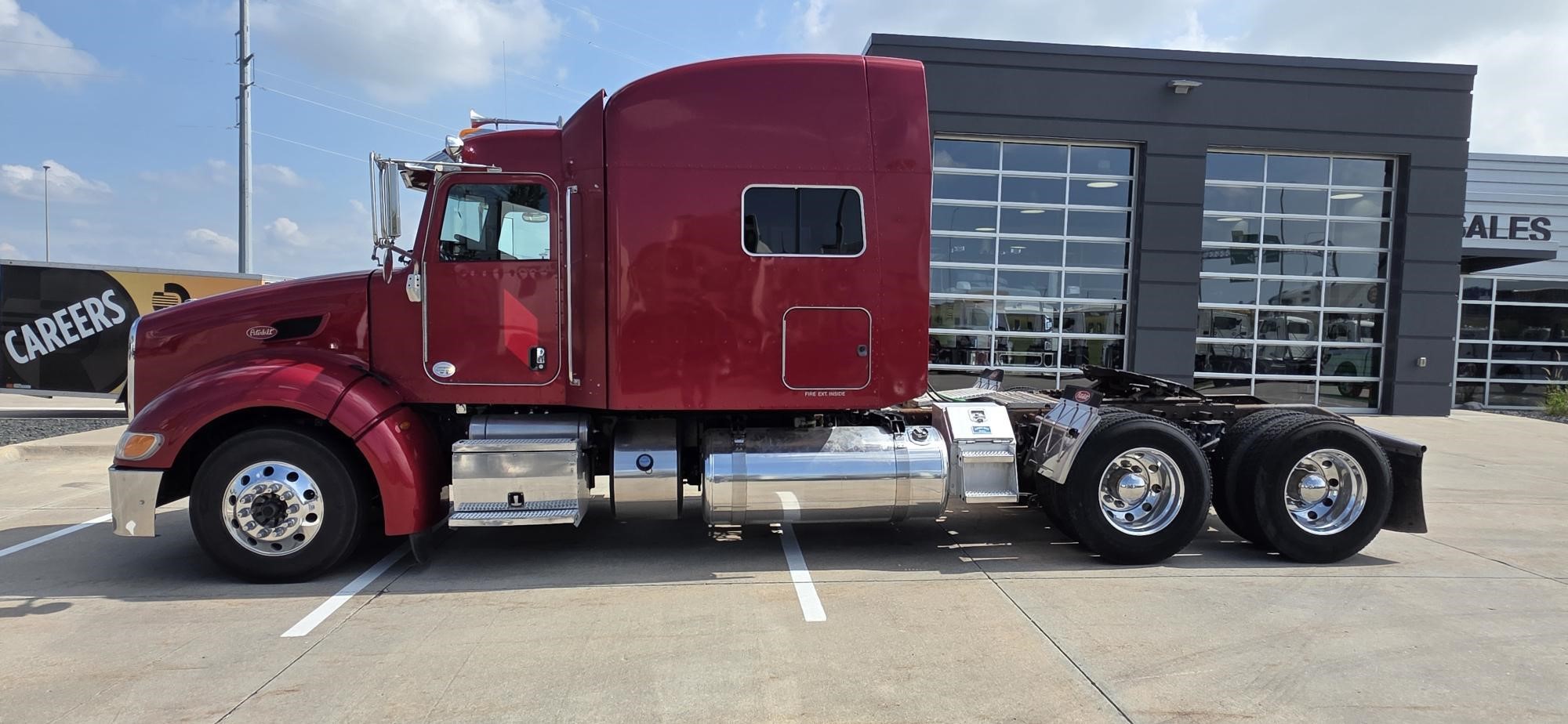 2013 PETERBILT 386 2013 PETERBILT 386 - image 2 of 6
