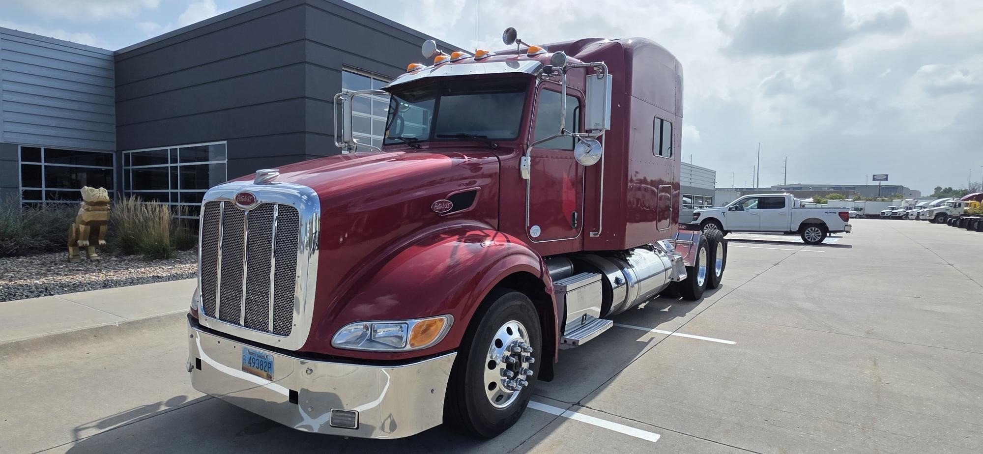 2013 PETERBILT 386 2013 PETERBILT 386 - image 1 of 6