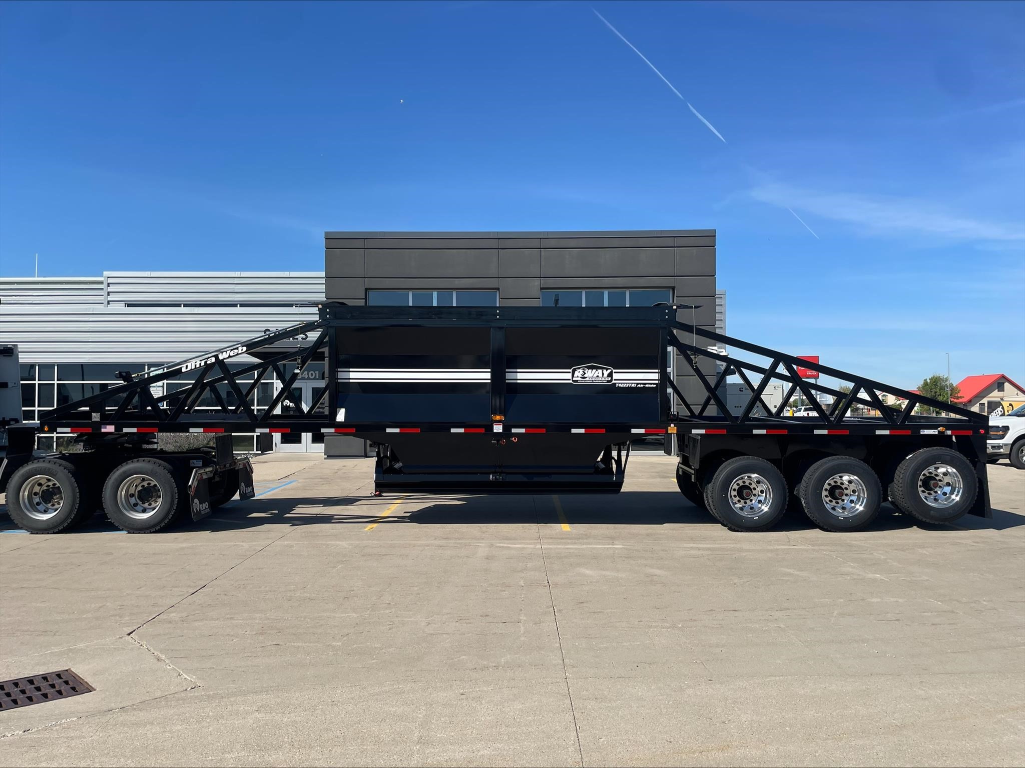 2027 R-WAY T4223 TRI AIR 2027 R-WAY T4223 TRI AIR - image 2 of 6