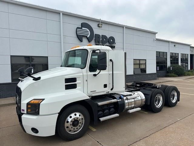2020 MACK ANTHEM 64T 2020 MACK ANTHEM 64T - image 1 of 6