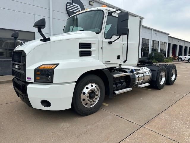 2020 MACK ANTHEM 64T 2020 MACK ANTHEM 64T - image 2 of 6