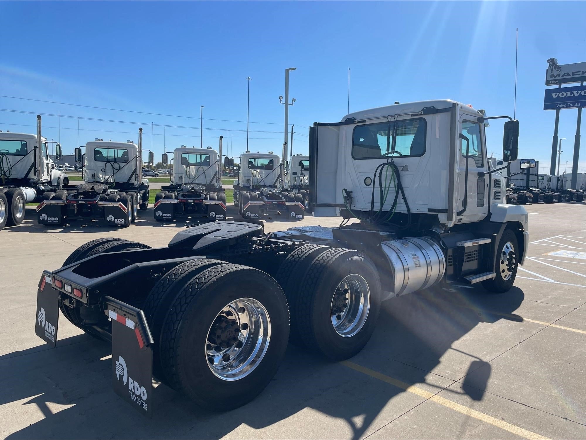 2020 MACK ANTHEM 64T - image 5 of 6