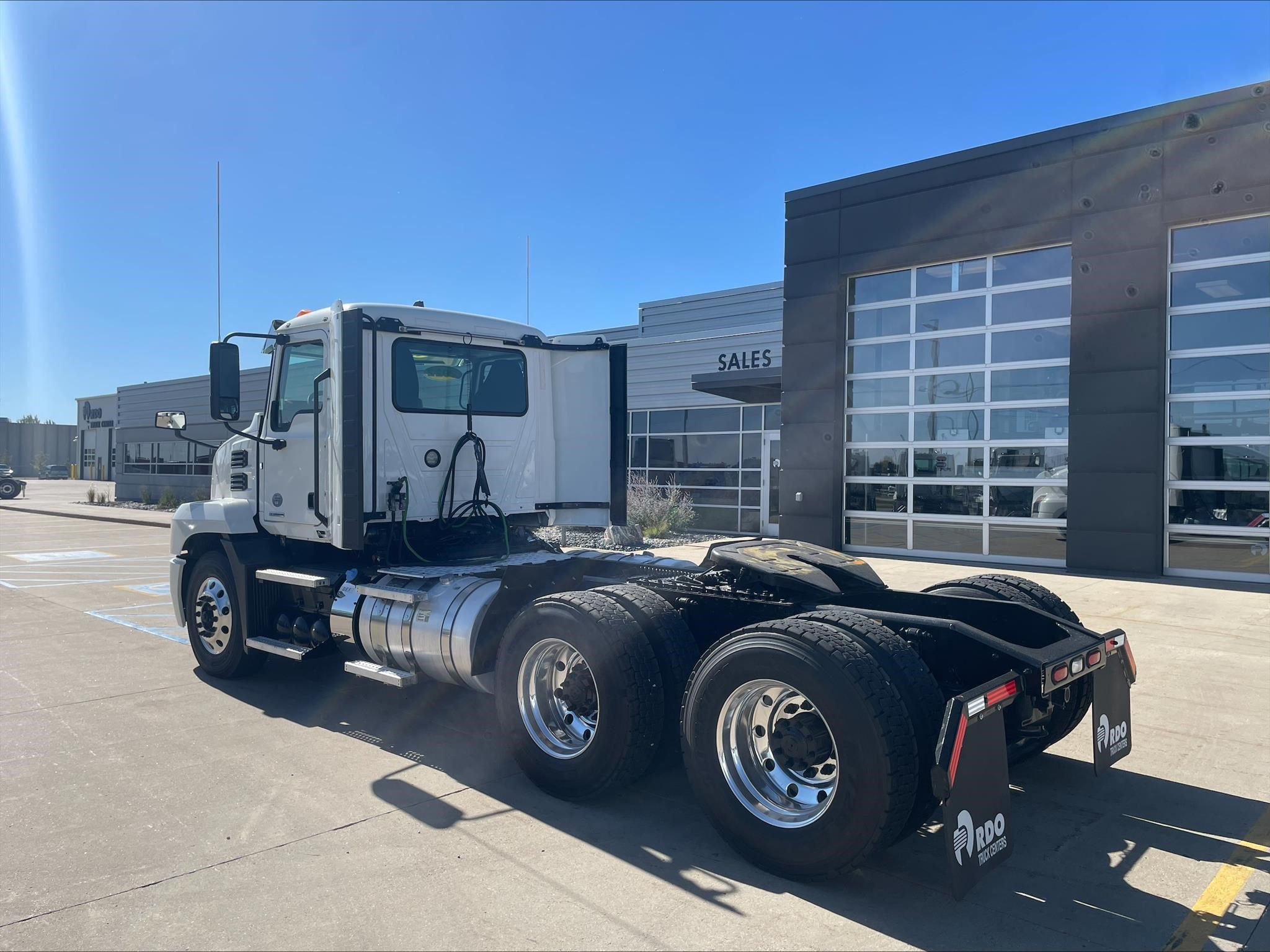 2022 MACK ANTHEM 64T - image 3 of 6