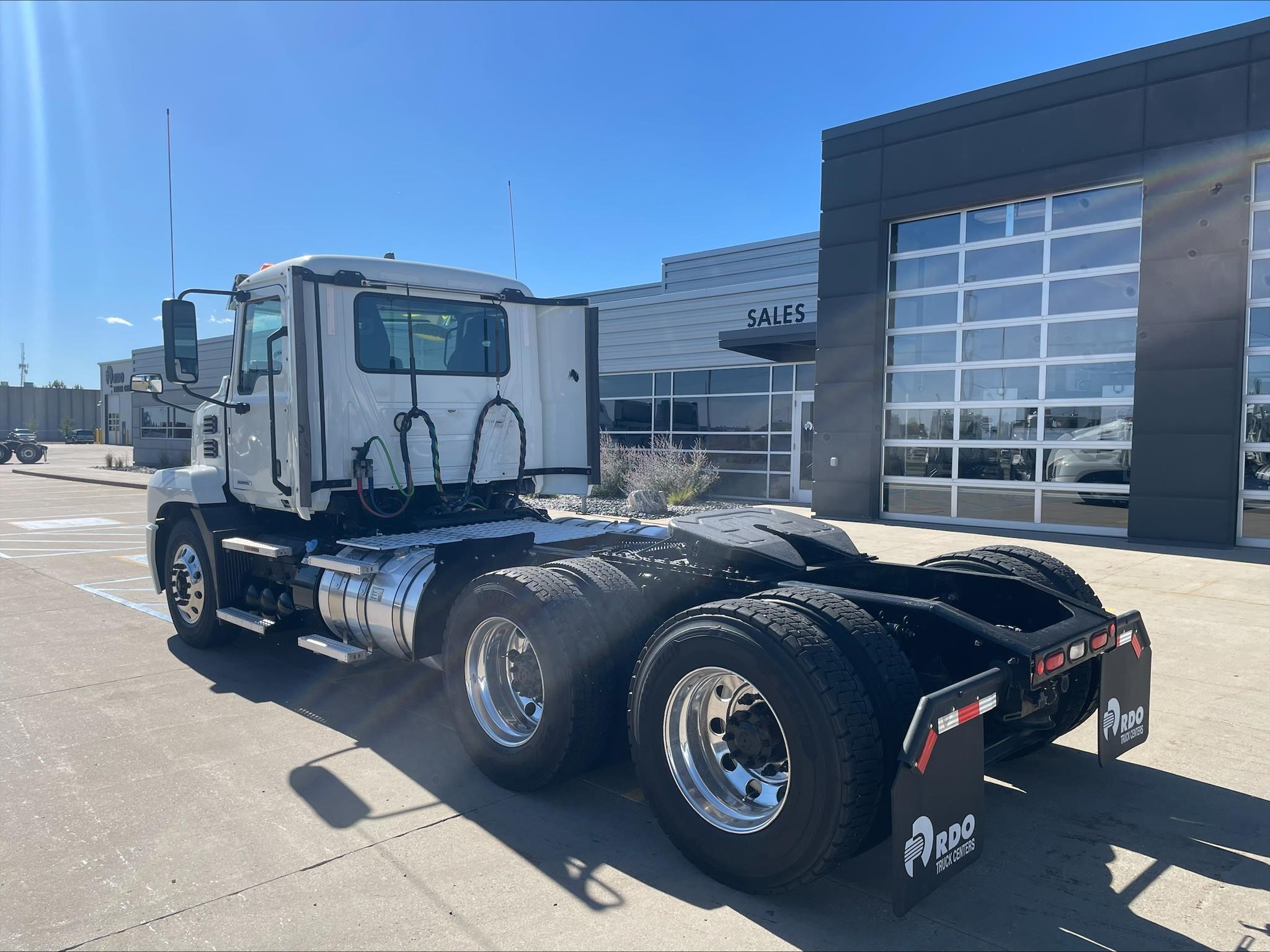 2020 MACK ANTHEM 64T 2020 MACK ANTHEM 64T - image 3 of 6