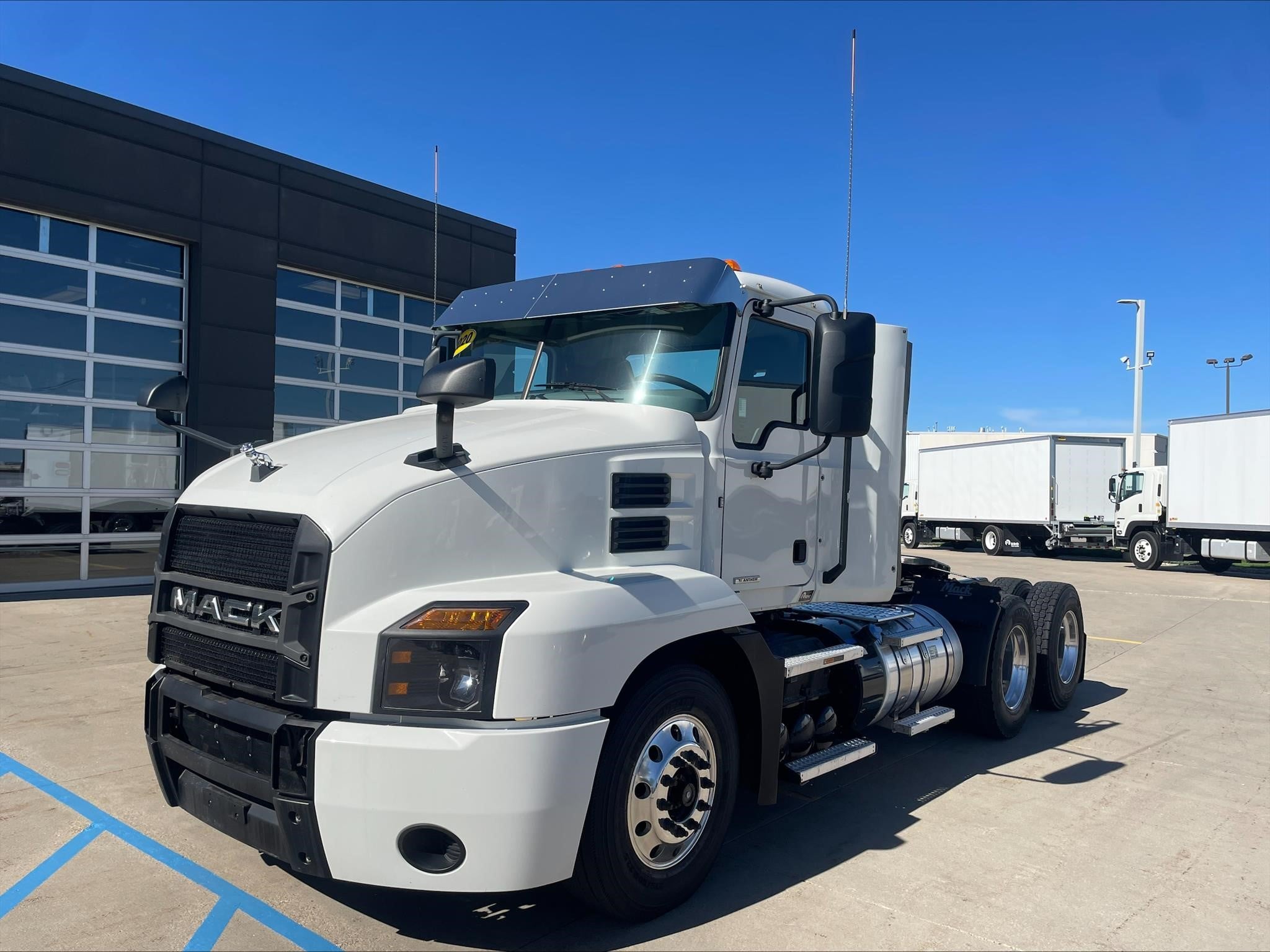 2020 MACK ANTHEM 64T 2020 MACK ANTHEM 64T - image 1 of 6