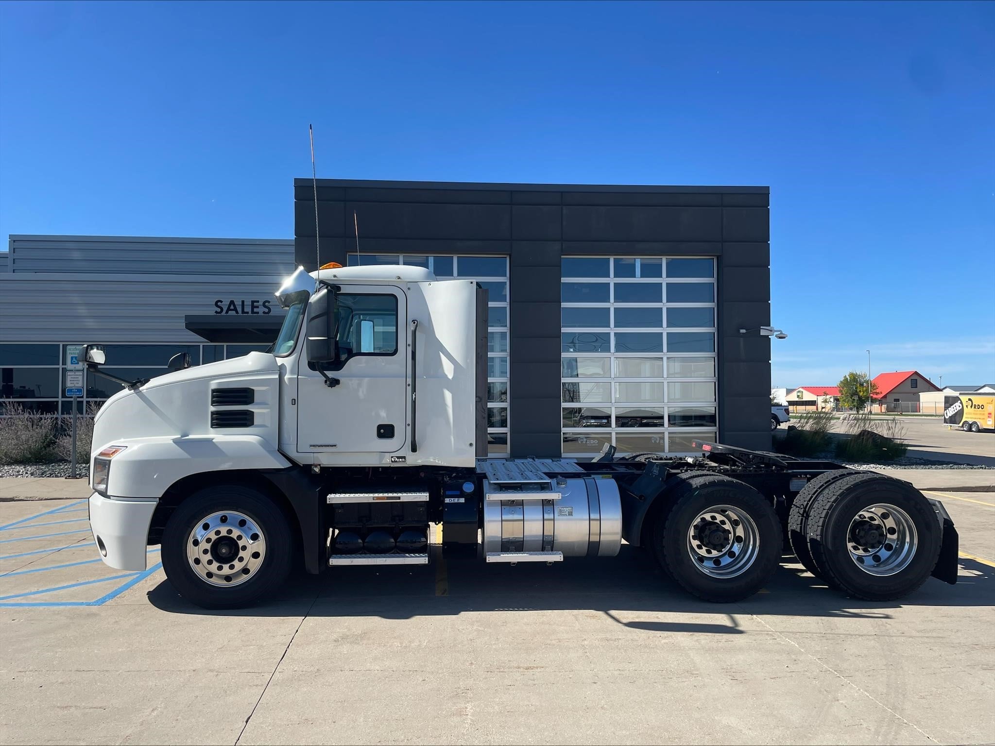 2020 MACK ANTHEM 64T 2020 MACK ANTHEM 64T - image 2 of 6