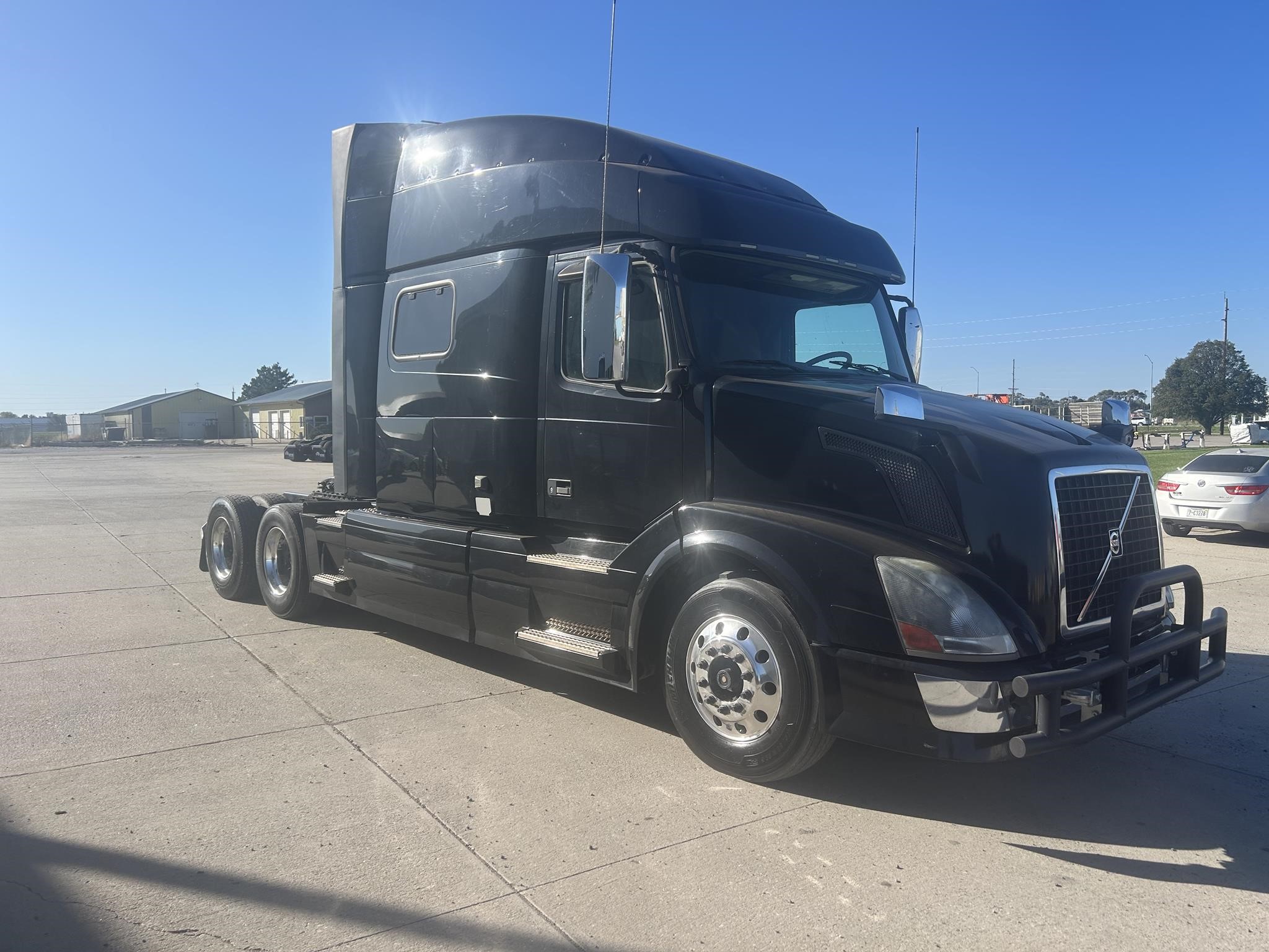 2015 VOLVO VNL64T730 2015 VOLVO VNL64T730 - image 6 of 6