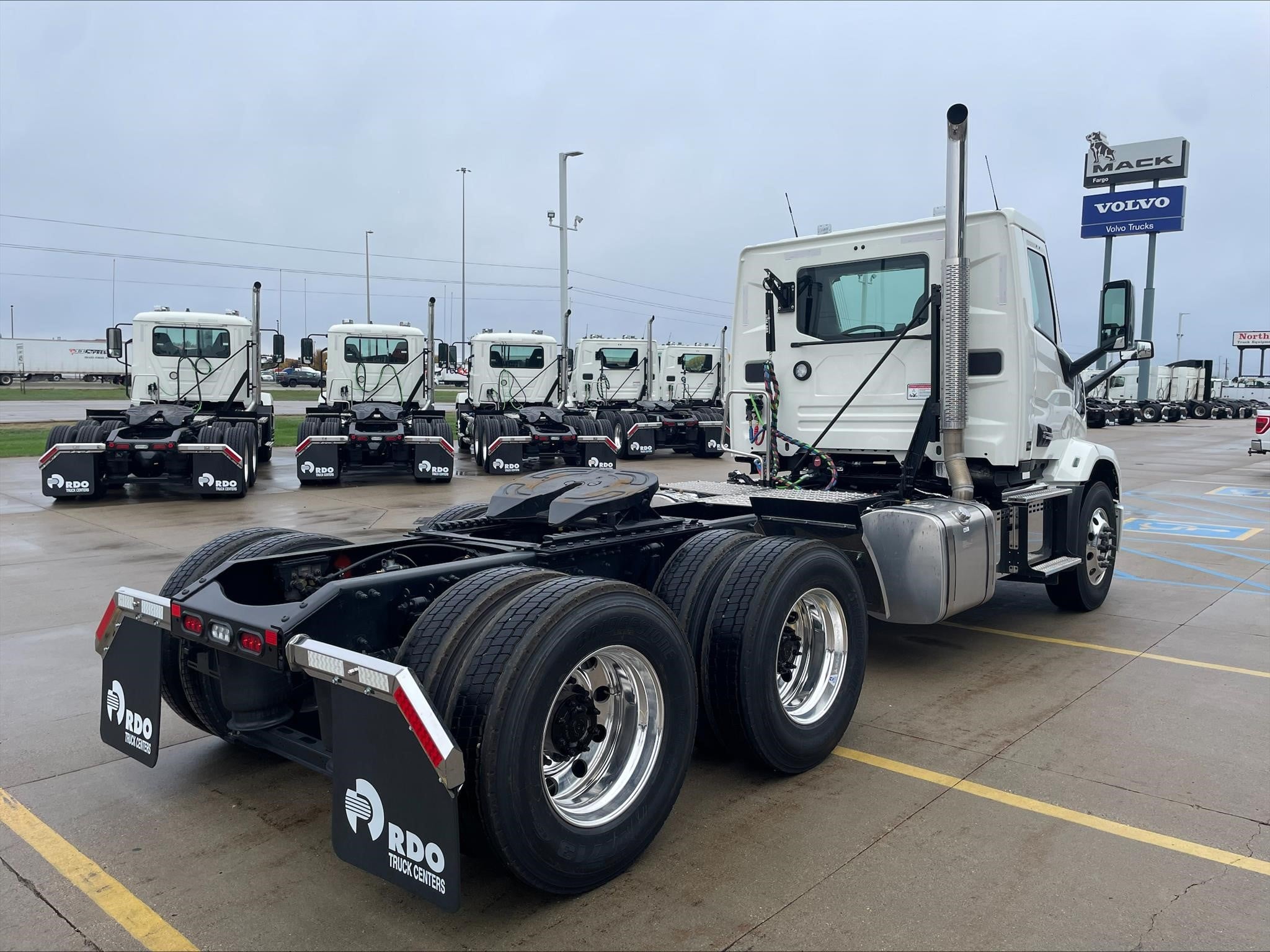 2027 MACK ANTHEM 64T 2027 MACK ANTHEM 64T - image 5 of 6