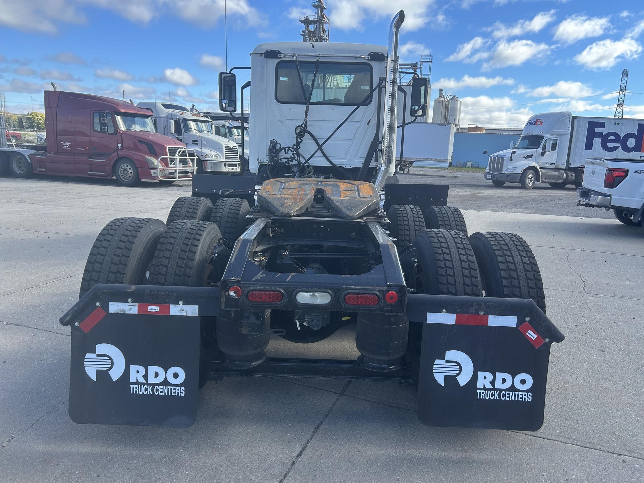 2020 Mack Anthem — photo 4