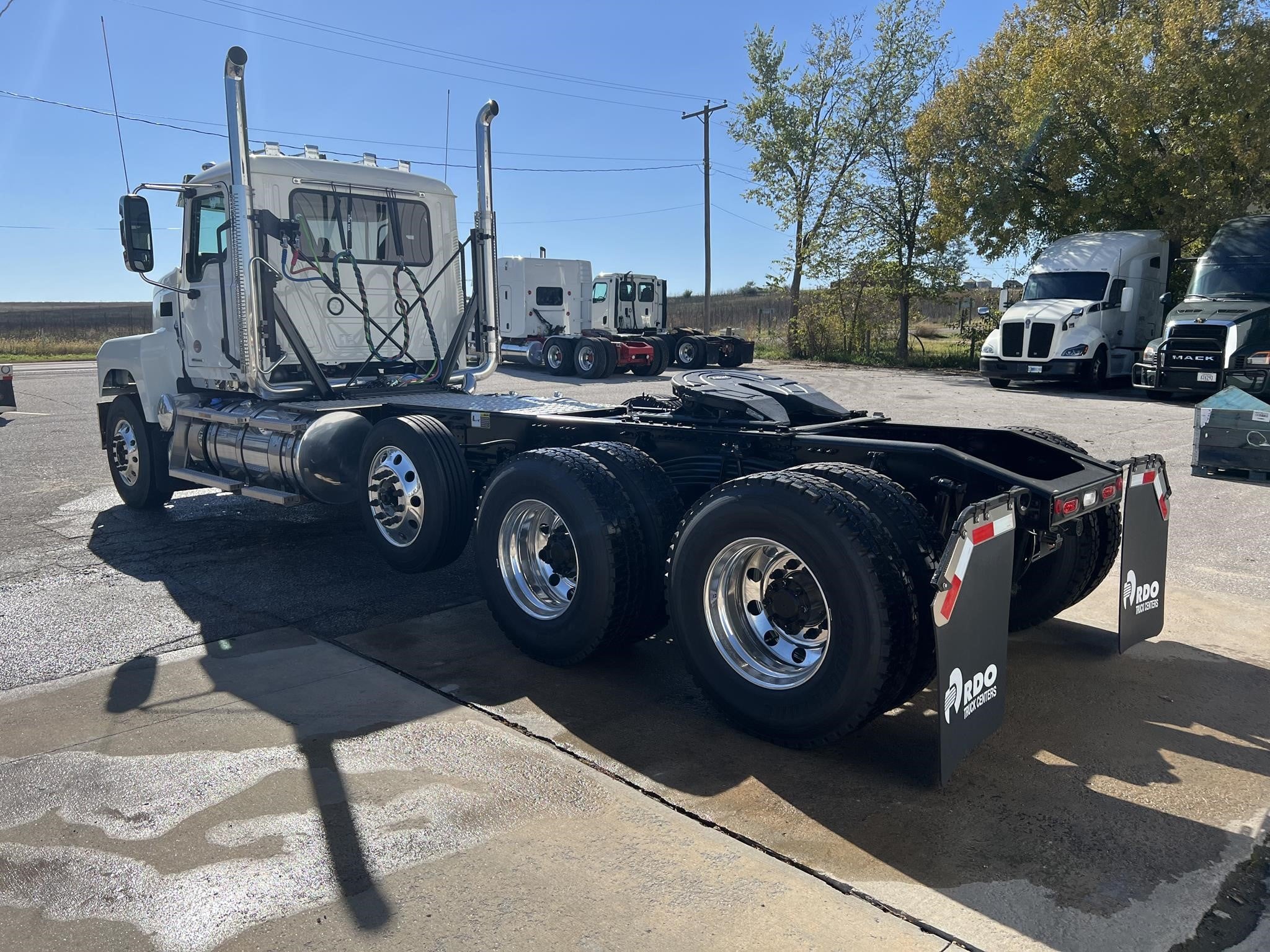 2027 Mack — photo 4